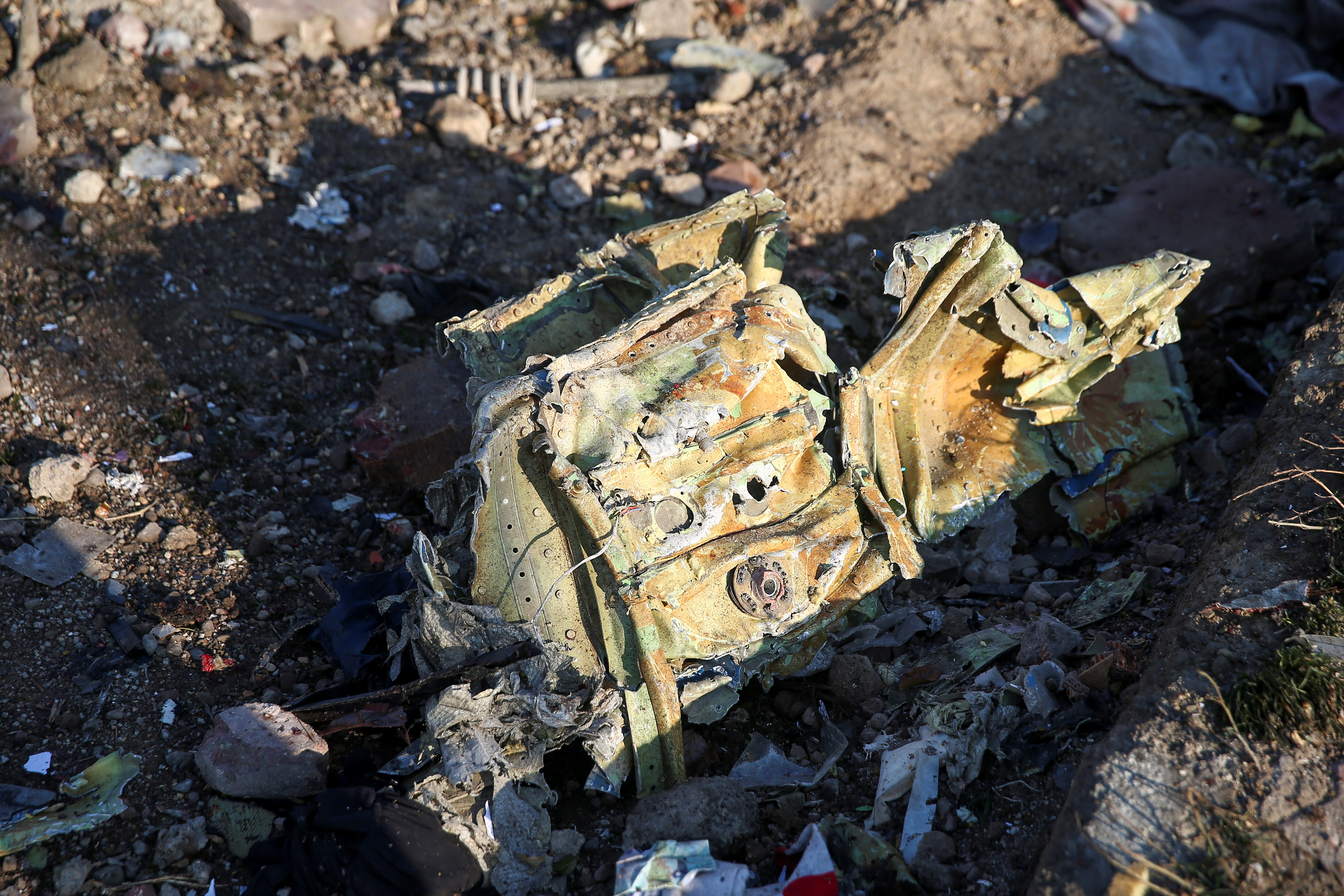 Restos del avión ucraniano que cayó en Teherán (REUTERS)