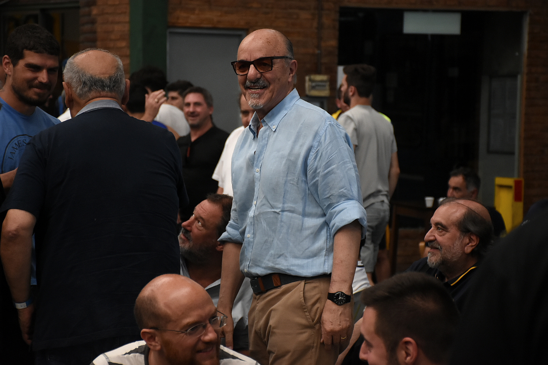 El ex ministro de Trabajo Carlos Tomada emitió su voto (Nicolás Stulberg)