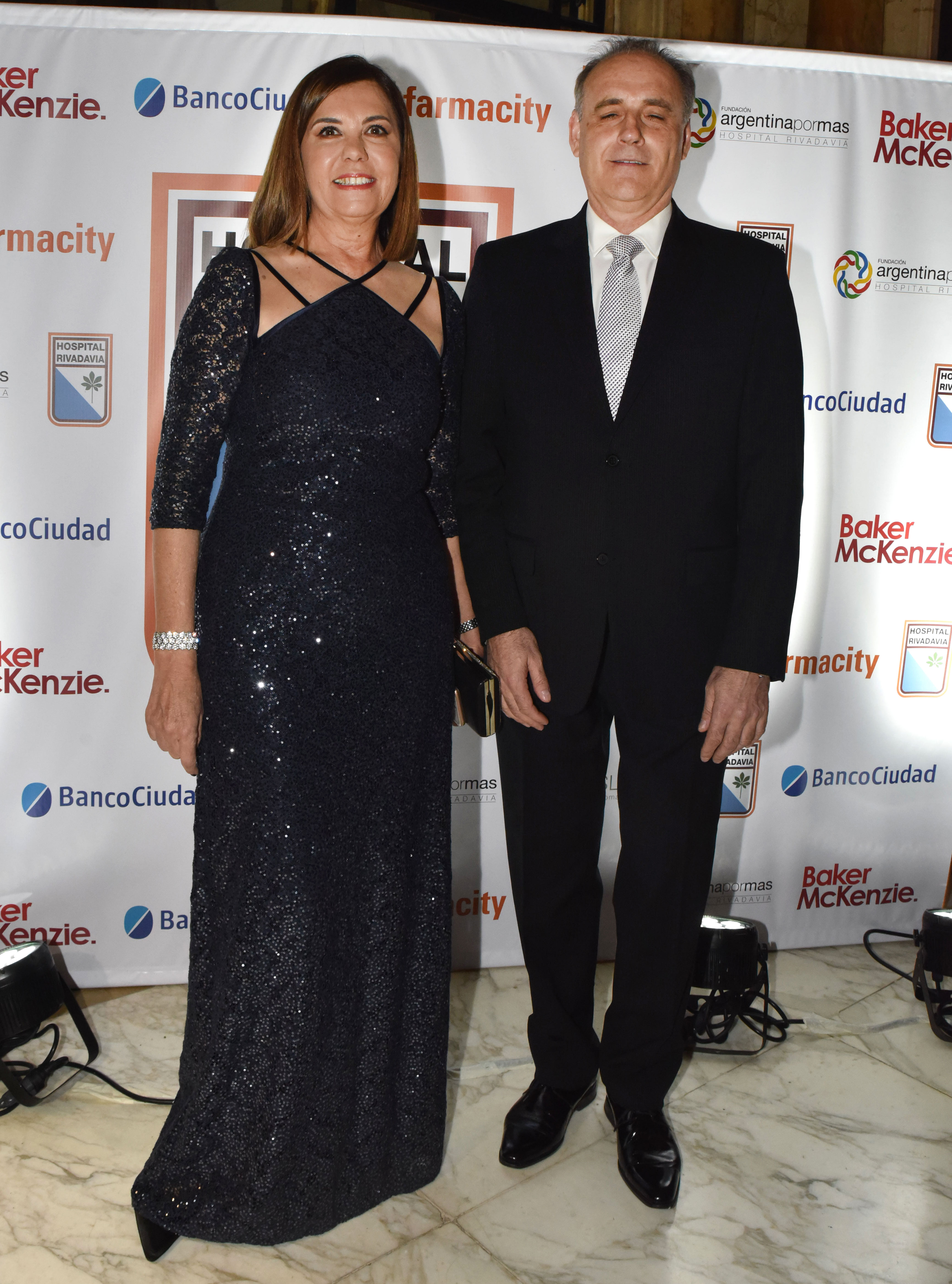 La gerente de programación de América, Liliana Parodi, y su marido Ulises Novoa