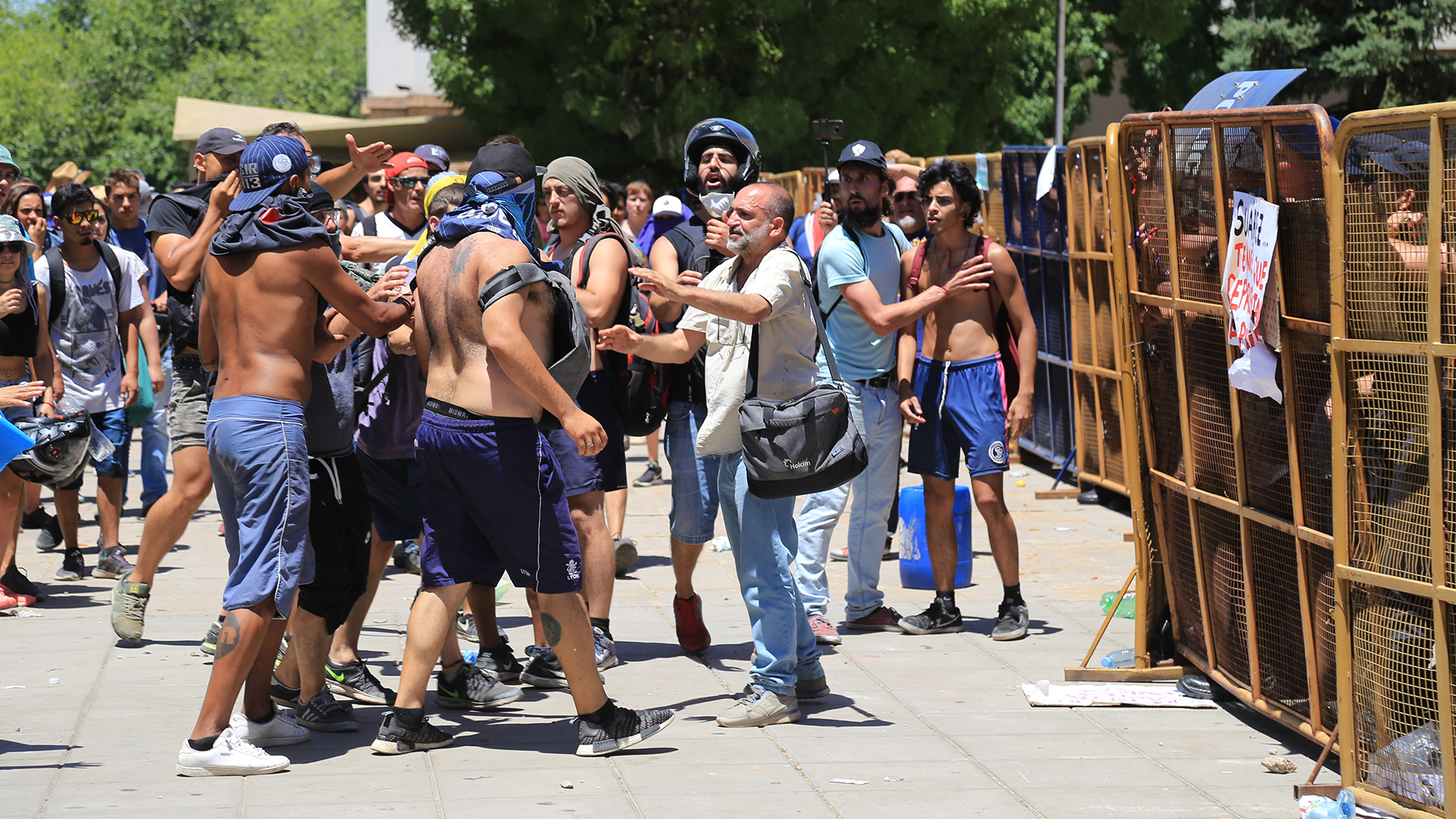 La modificación dio origen durante toda la semana pasada a protestas que incluyeron cortes de rutas nacionales y provinciales.