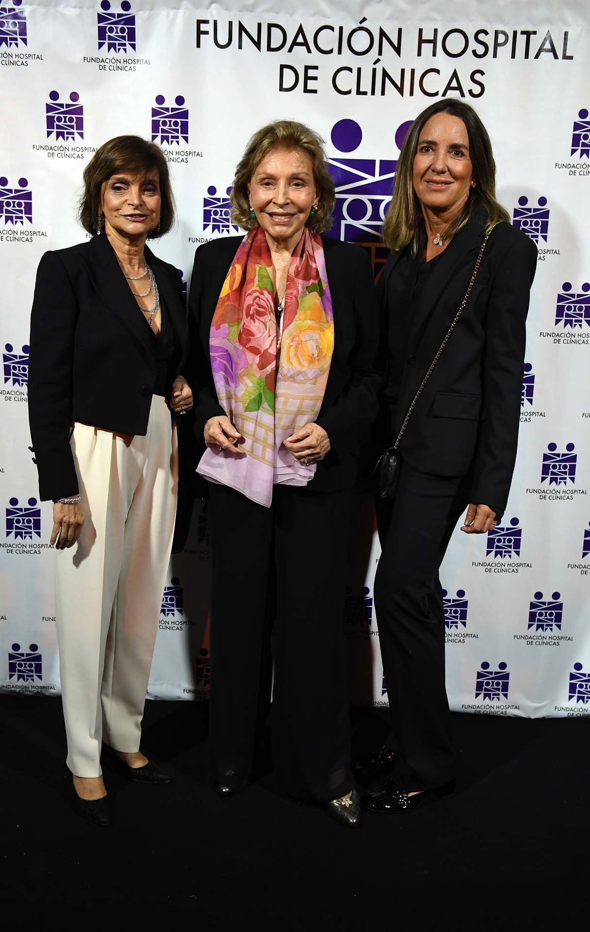 Claudia Stad, Mercedes Von Dietrichstein de Zemborain y la vocal, Verónica Zoani de Nutting