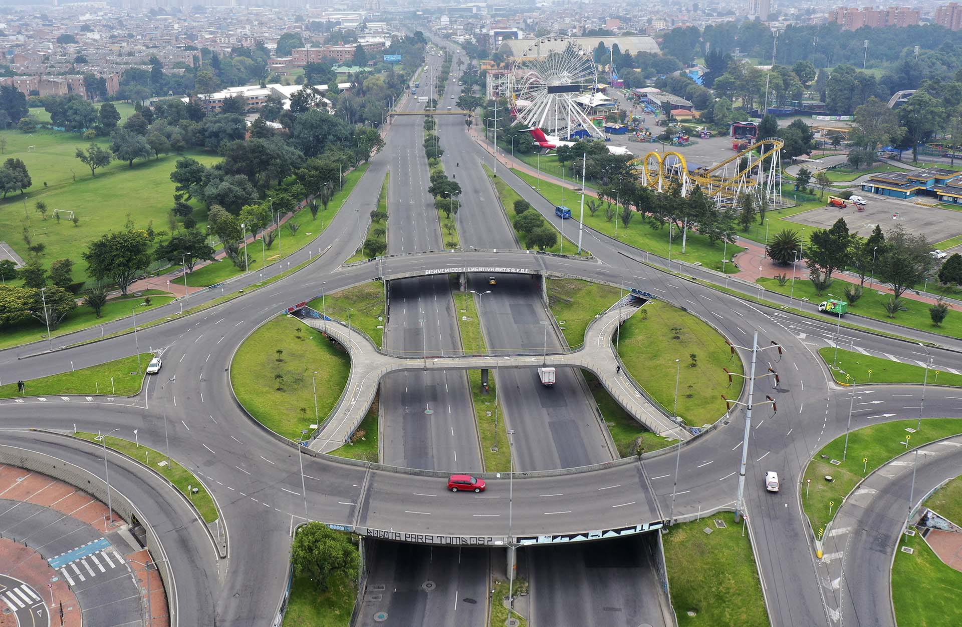 Las calles vacías en Bogotá son una imagen antes inaudita que ahora se vuelve norma desde que se decretó la cuarentena en la ciudad.