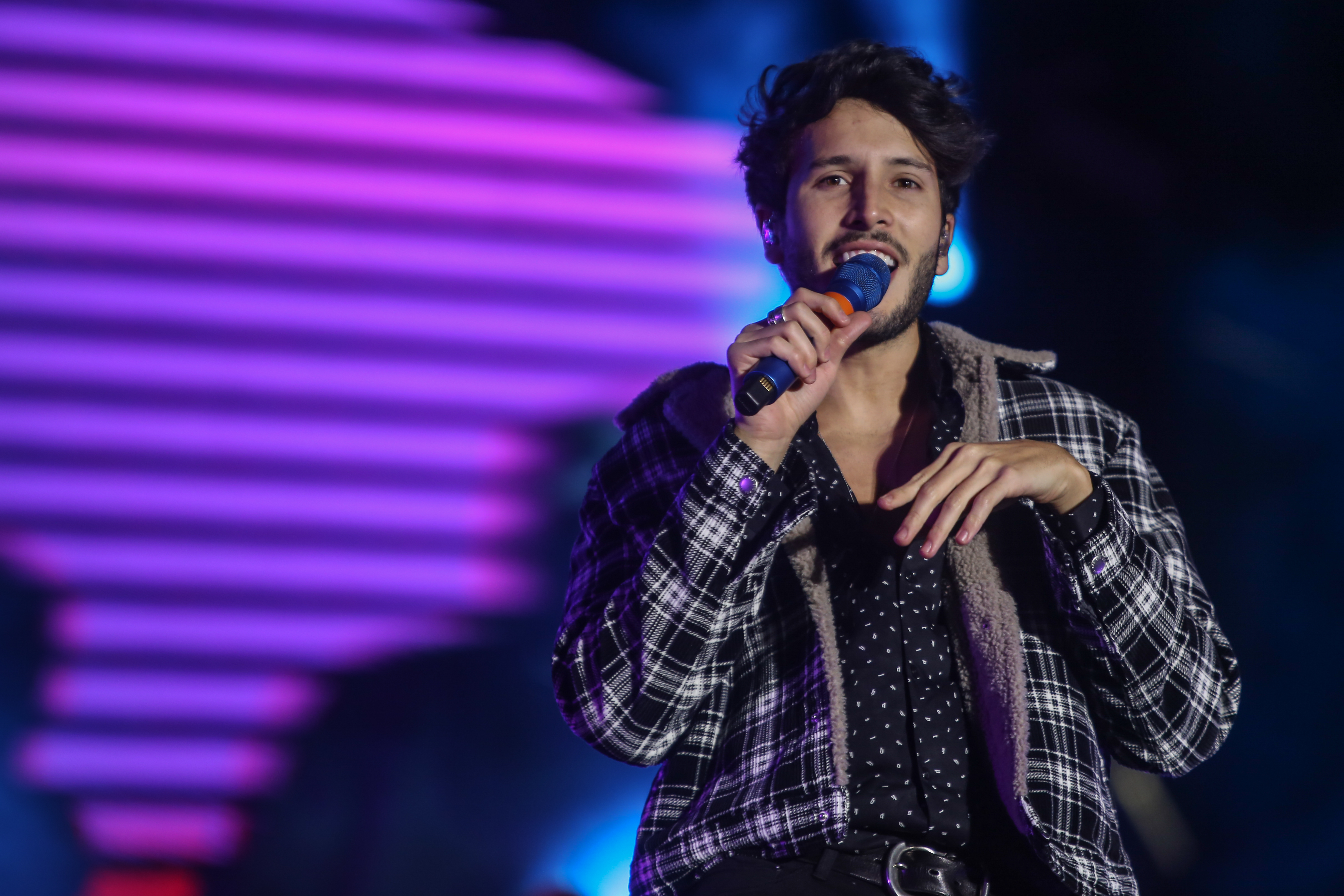 Tras debutar en el Luna Park en abril de 2019, ahora Sebastián Yatra llegó por primera vez a la costa argentina