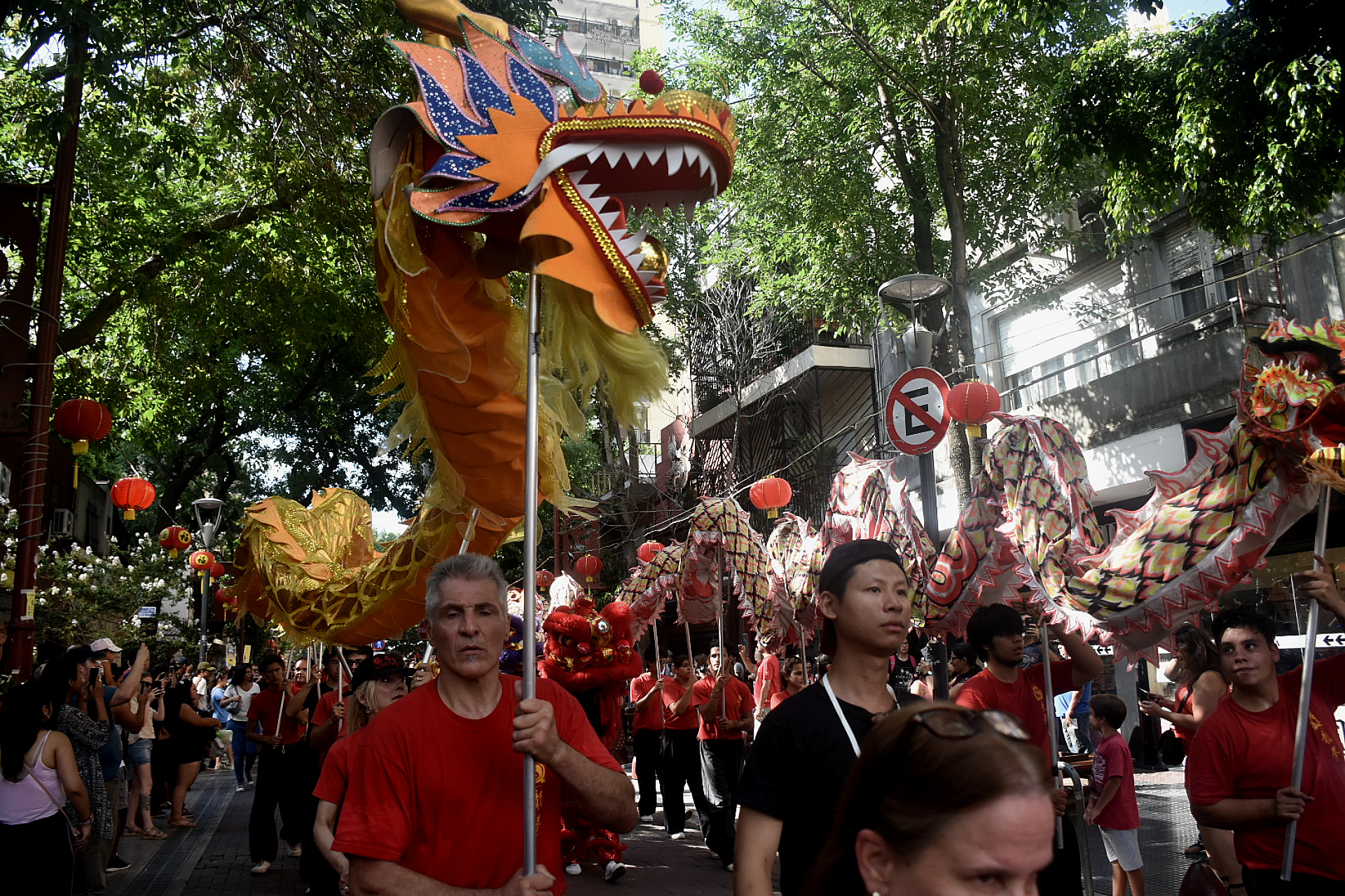 Los festejos continuarán mañana hasta las 22 con shows musicales.