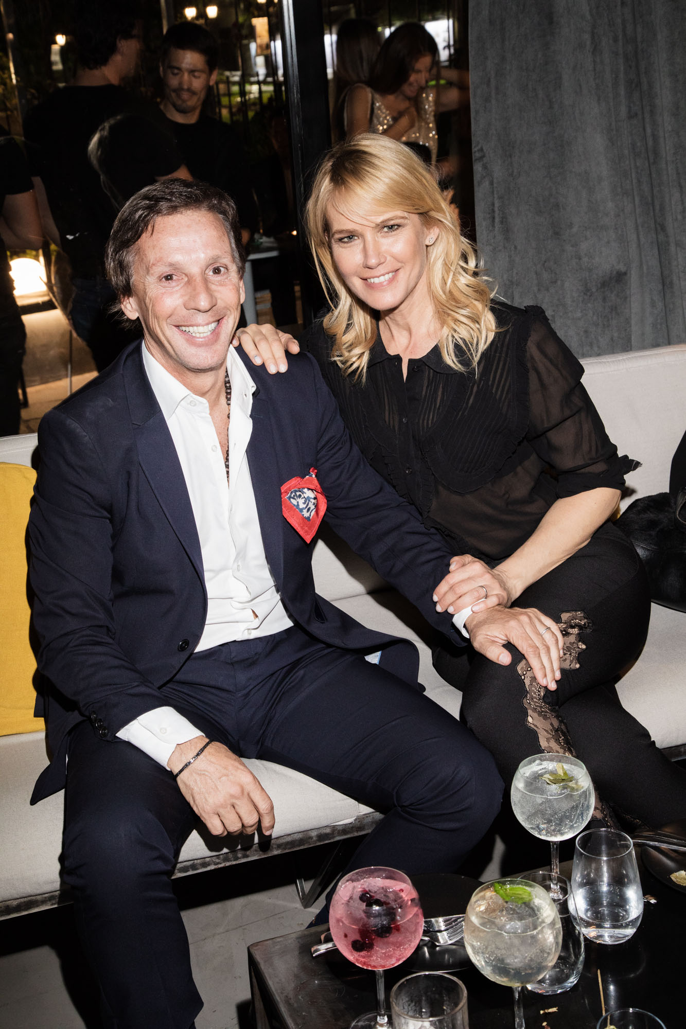 Alejandro Gravier y Valeria Mazza estuvieron entre los invitados VIP que asistieron a la inauguración, en Recoleta