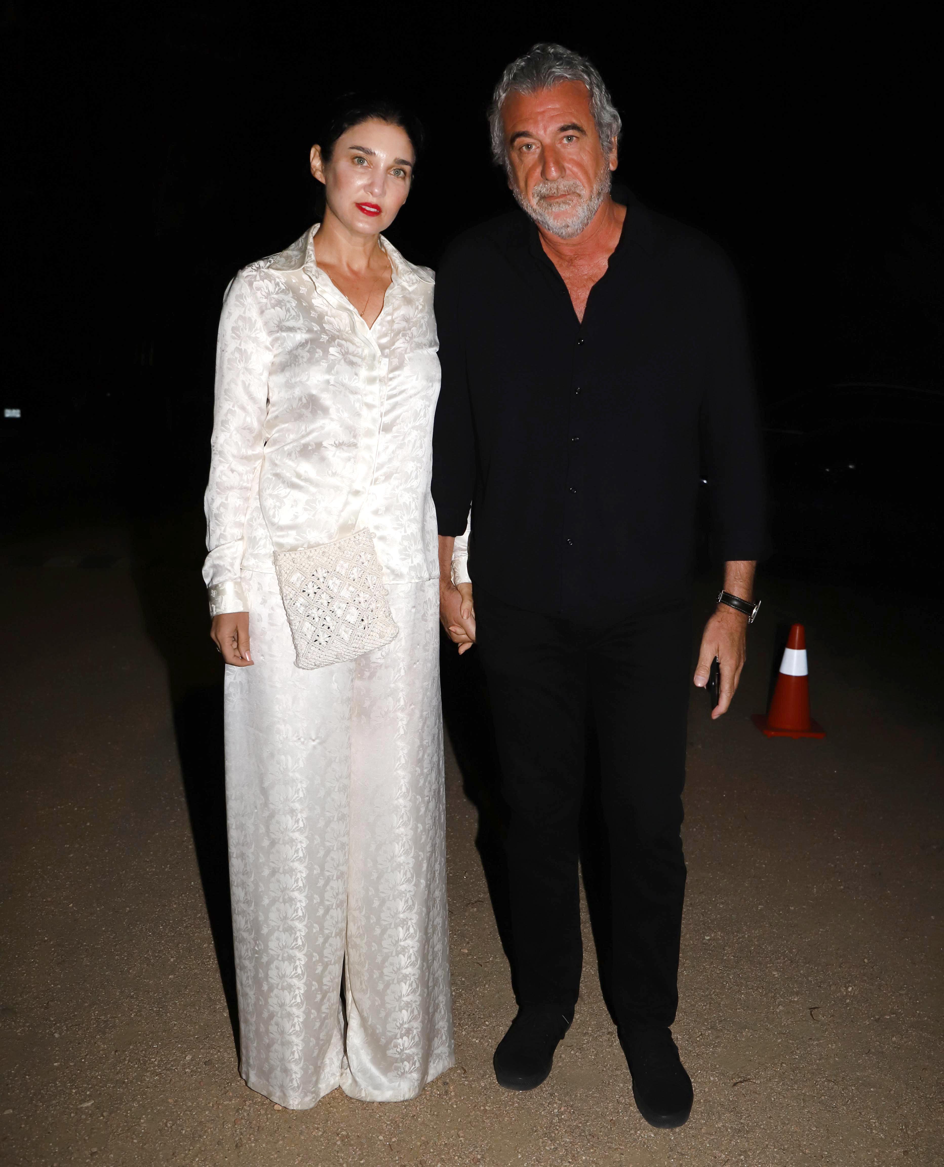 Total black para Daniel Awada