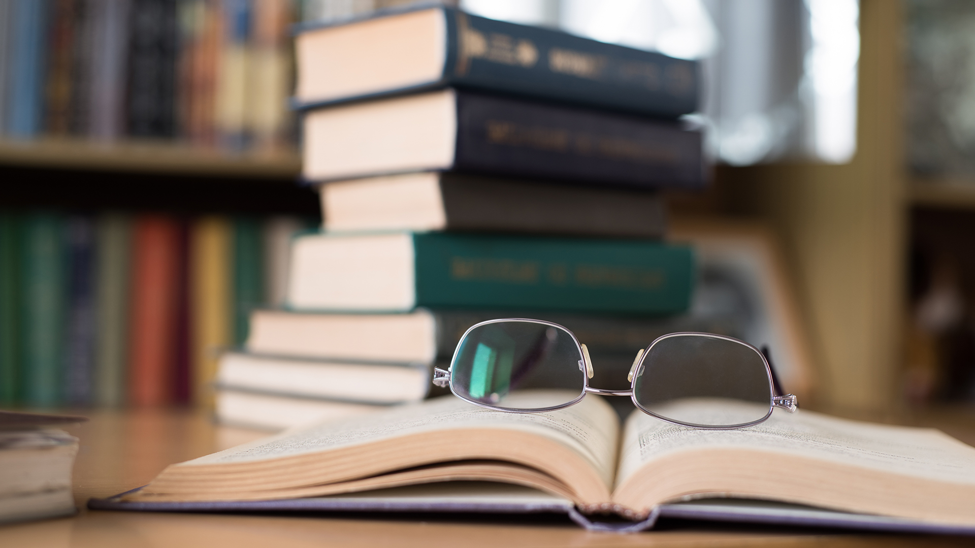 Nueve de cada 10 millonarios leen a diario para aprender, sobre todo biografías, desarrollo personal e historia. (iStock)