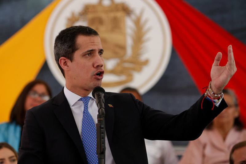 Foto de archivo del líder opositor de Venezuela, Juan Guaido, gesticulando en un acto en Caracas.
Feb 21, 2020. REUTERS/Manaure Quintero