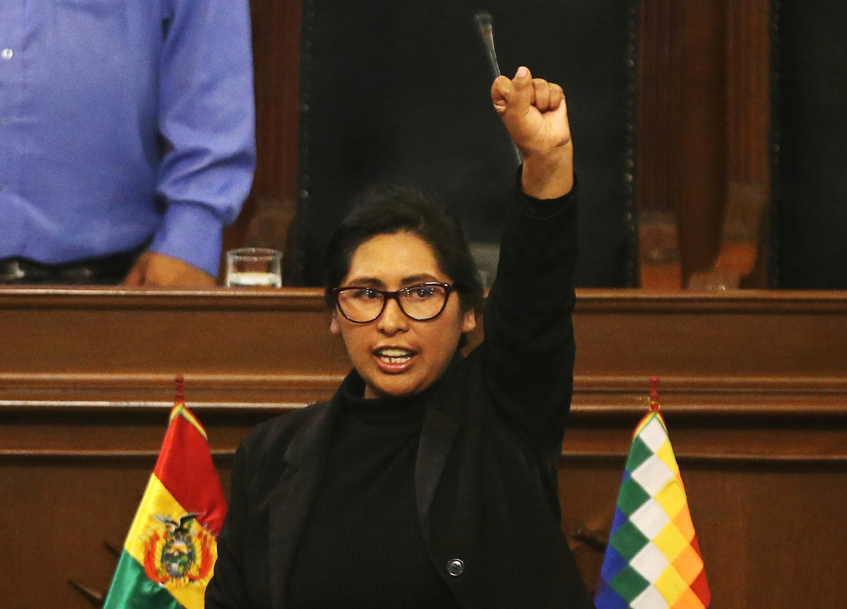 La senadora Mónica Eva Copa Murga, del partido Movimiento al Socialismo (MAS), hace un gesto después de jurar como presidenta del Senado boliviano en La Paz, Bolivia, el 14 de noviembre de 2019. REUTERS/Luisa González