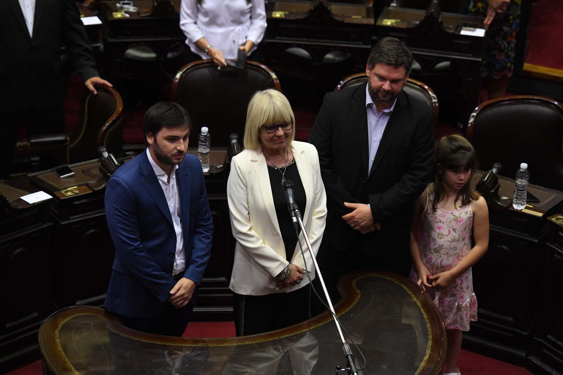 Estela Hernández, Santiago Igón