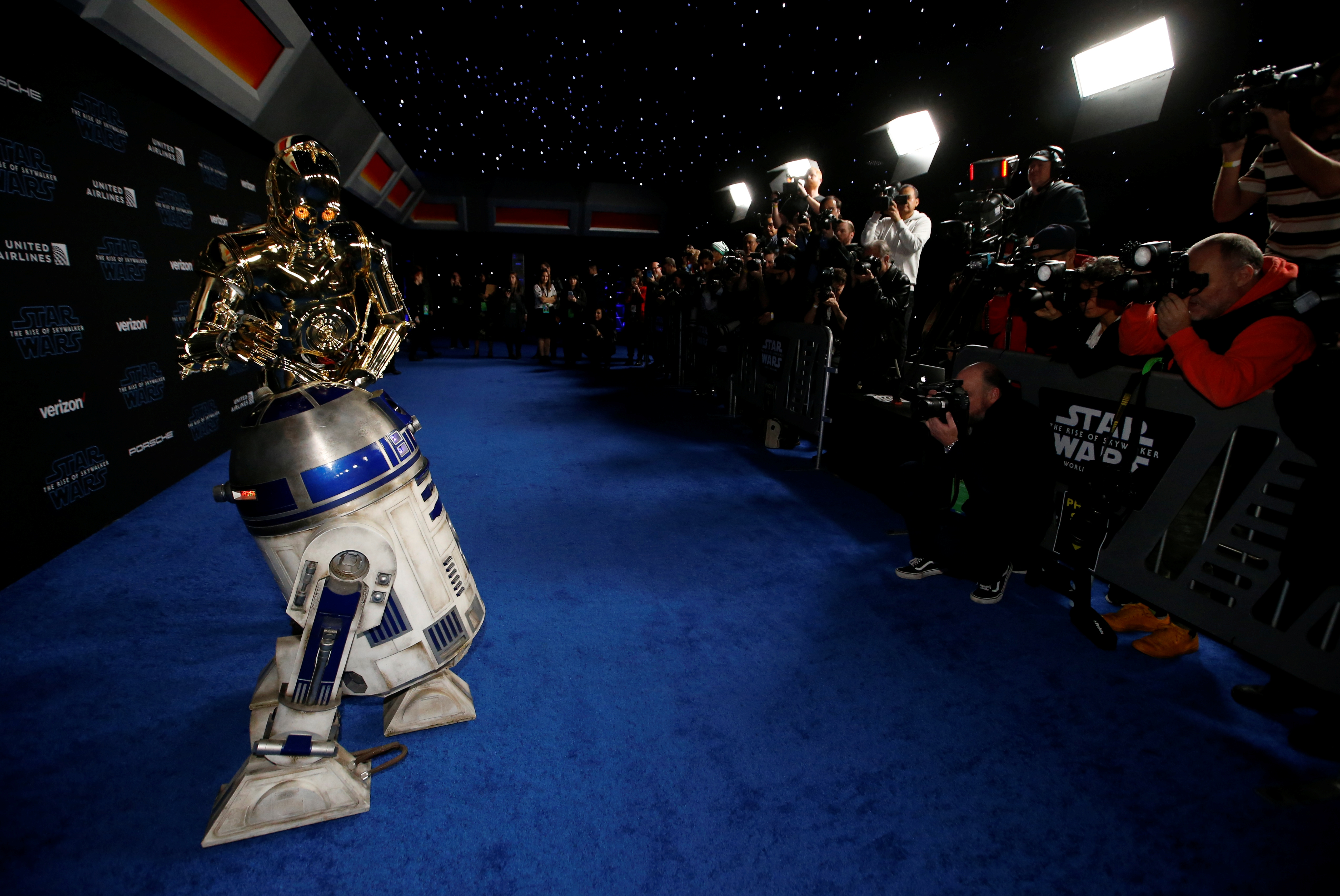 R2-D2 y C-3PO (Foto: REUTERS/Mario Anzuoni)