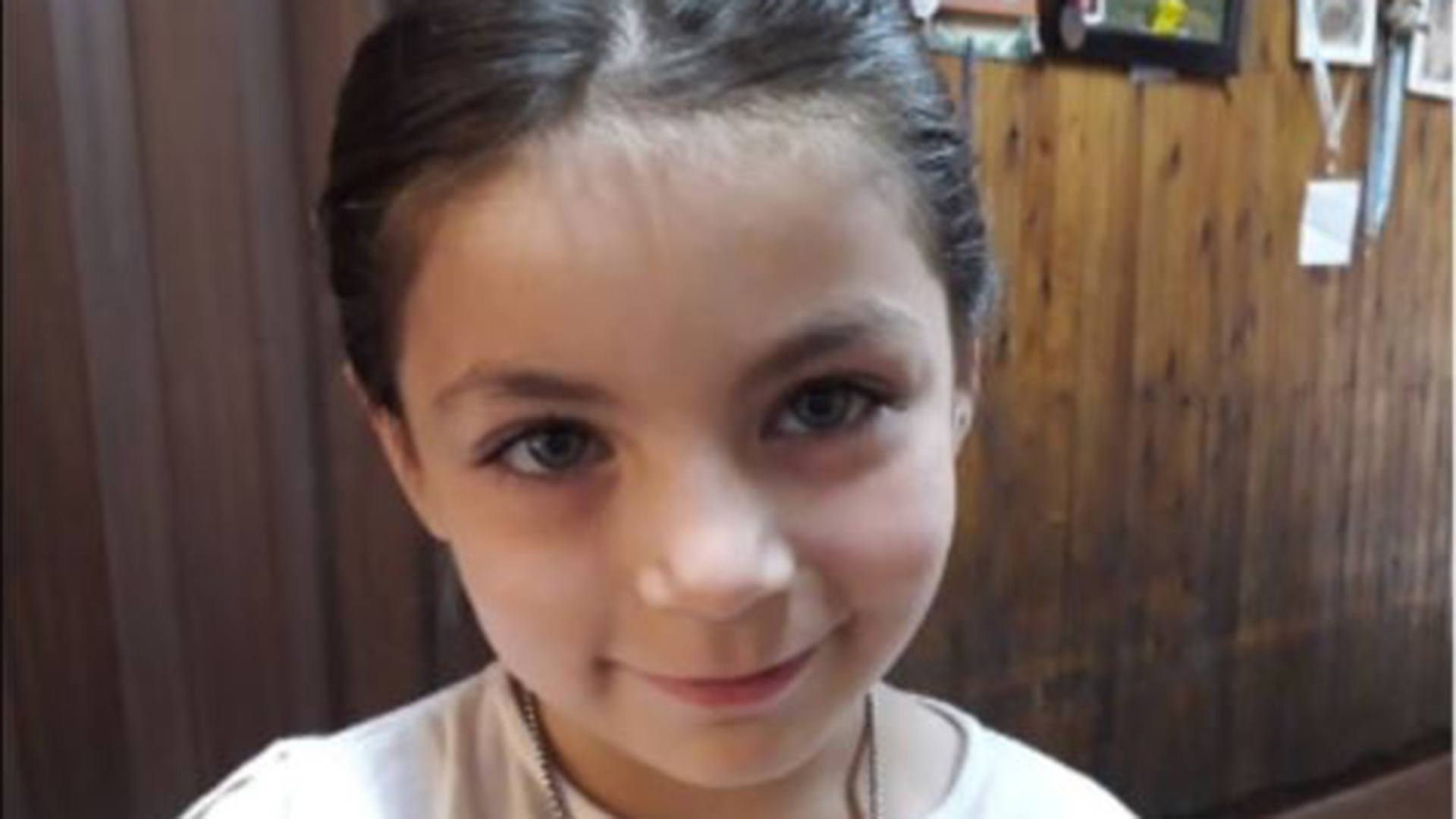 Ada Iglesias, 7 años, apuñalada hasta la muerte por la pareja de su madre.