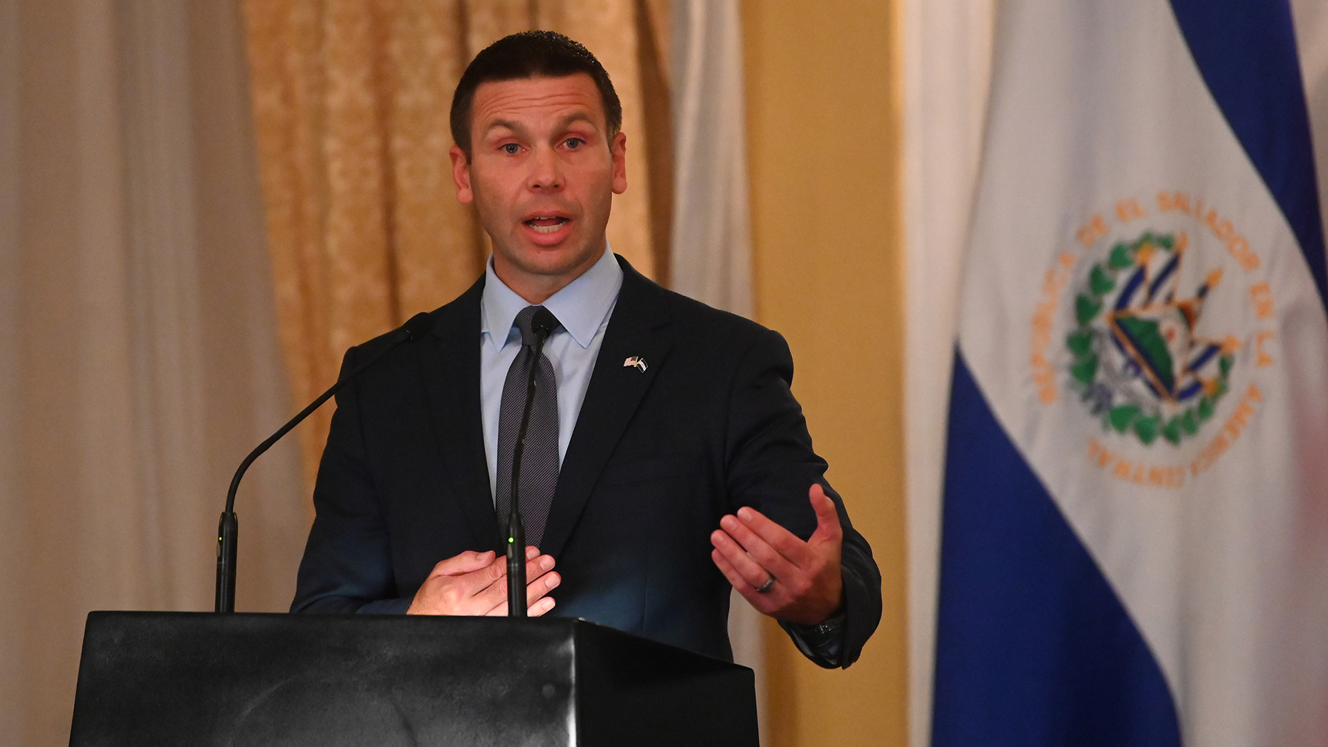 McAleenan llamó al gobierno estadounidense a caer en excesos de confianza en el tema migratorio (Foto: Oscar Rivera/ AFP)
