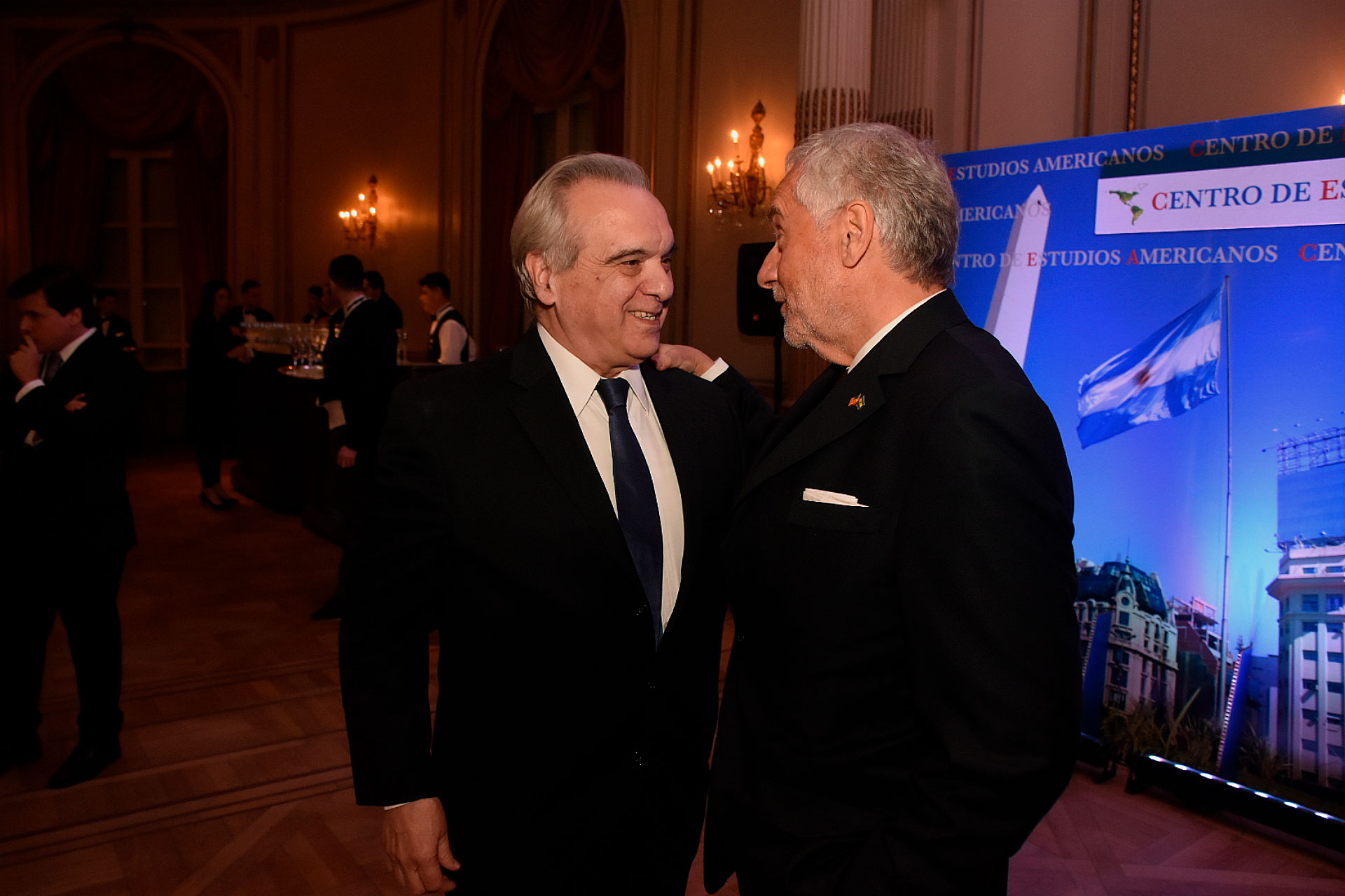 El ex presidente de la Cámara de Diputados, el radical Rafael Pascual junto con Savino