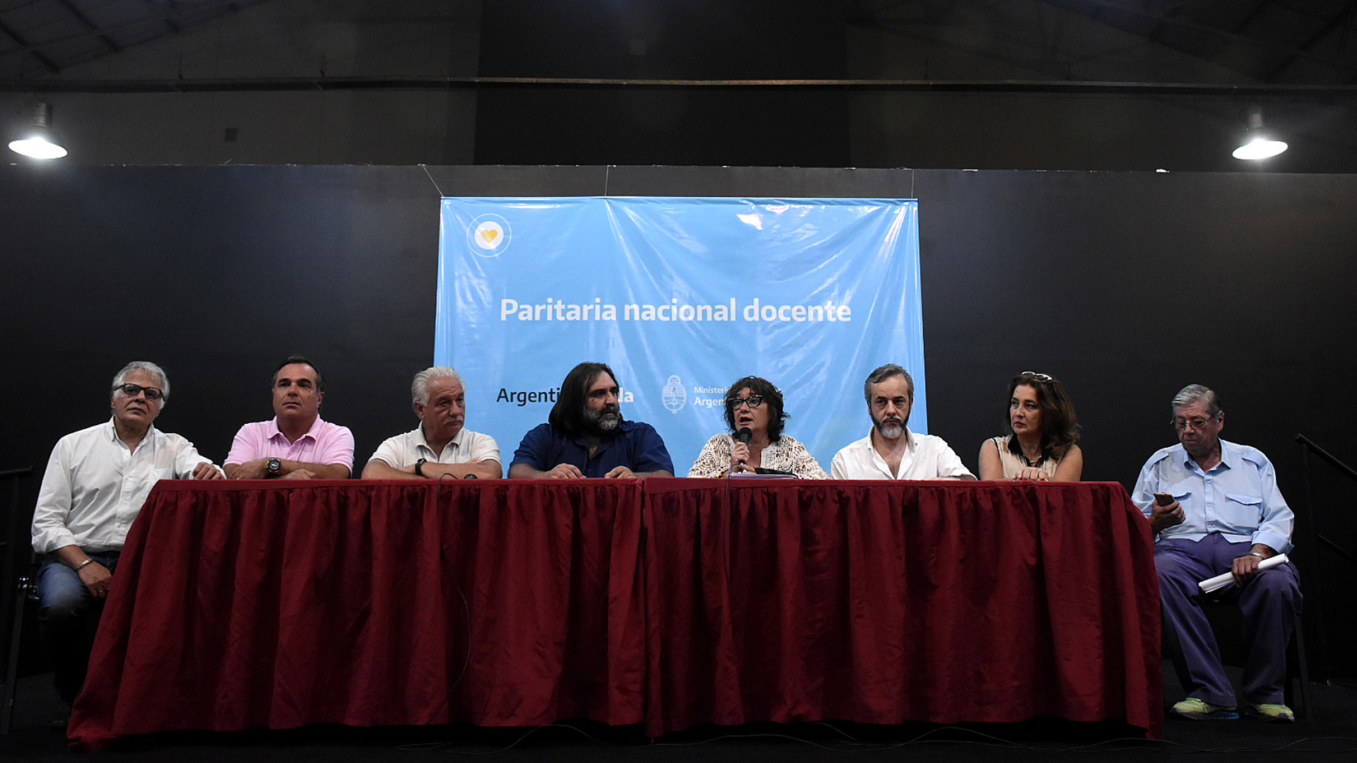 Cuatro de los cinco sindicatos de alcance nacional -Ctera, Uda, Cea y Sadop- aceptaron la propuesta del Gobierno. Solo Amet manifestó su rechazo y la consideró insuficiente. (Nicolás Stulberg)
