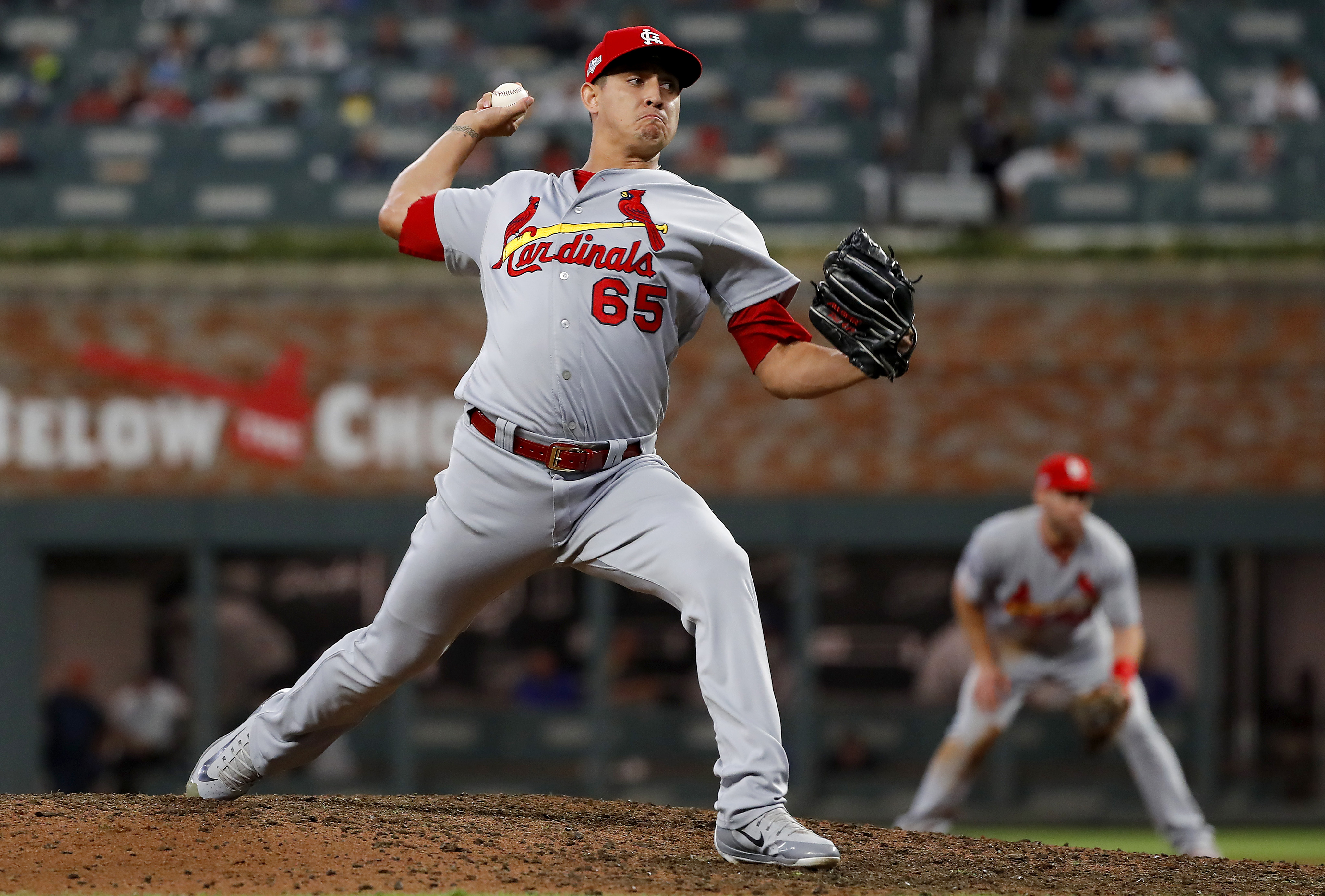 Giovanny Gallegos tuvo una entrada limpia en el juego decisivo ante Braves (Foto: AFP)