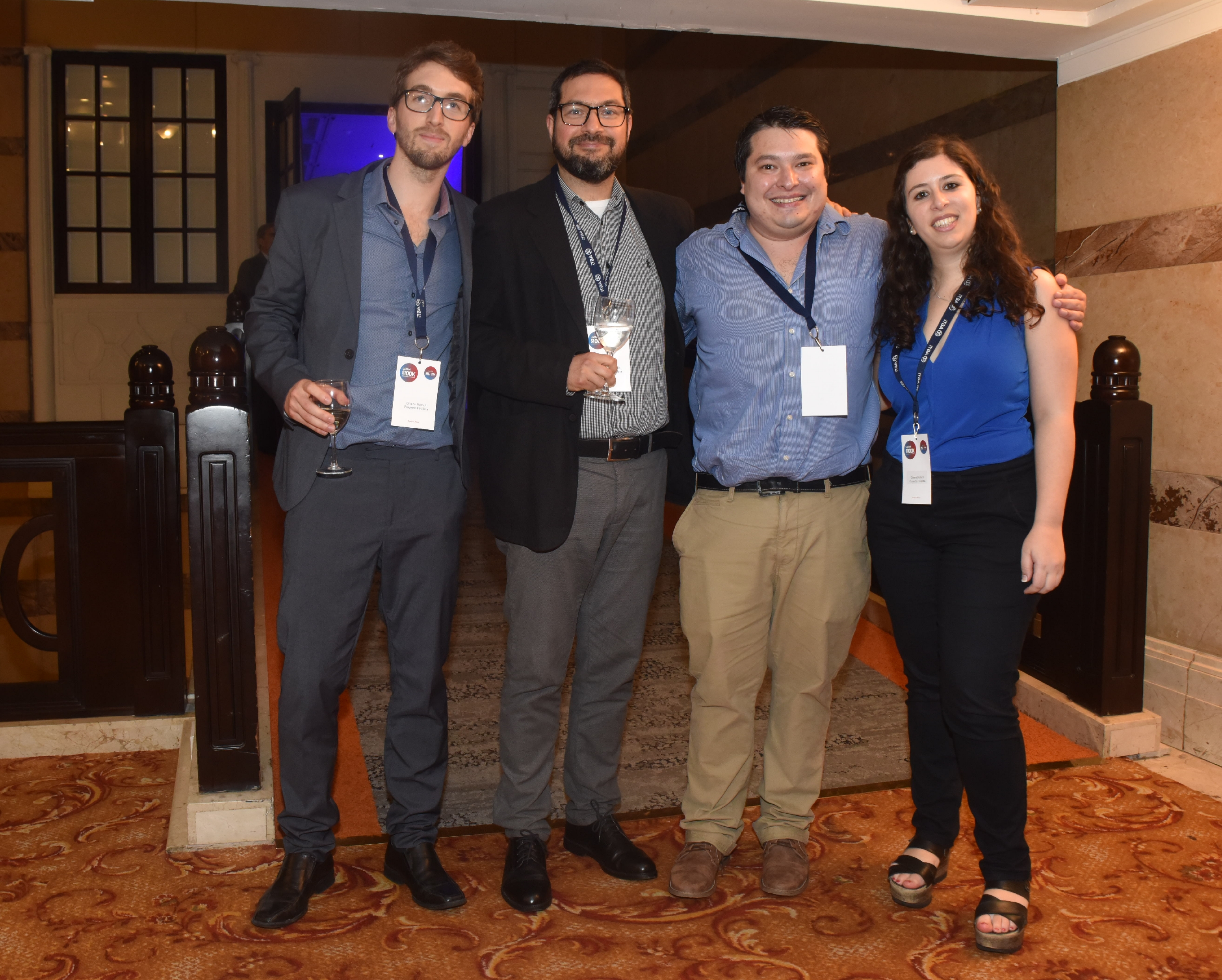 Estéban Piccinini, Omar Azzaroni, Luis Pierpauli y Florencia Piccinini (Argentina) son los creadores de Gisens Bioetch, un proyecto que combina el poder de la nanotecnología con el de los microprocesadores con el objetivo de desarrollar dispositivos de diagnósticos portátiles y ultrasensibles para el monitoreo de la salud.