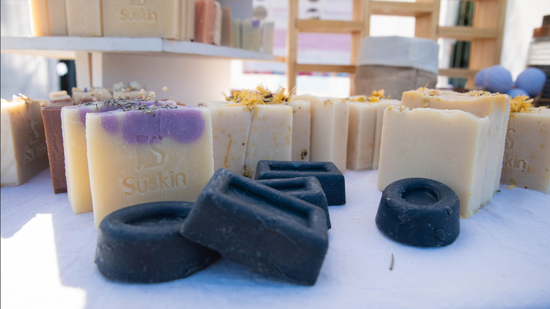 La cosmética también fue una revolución en el mundo vegano y se adaptó en el uso diario para los jabones, shampooes y desodorantes corporales