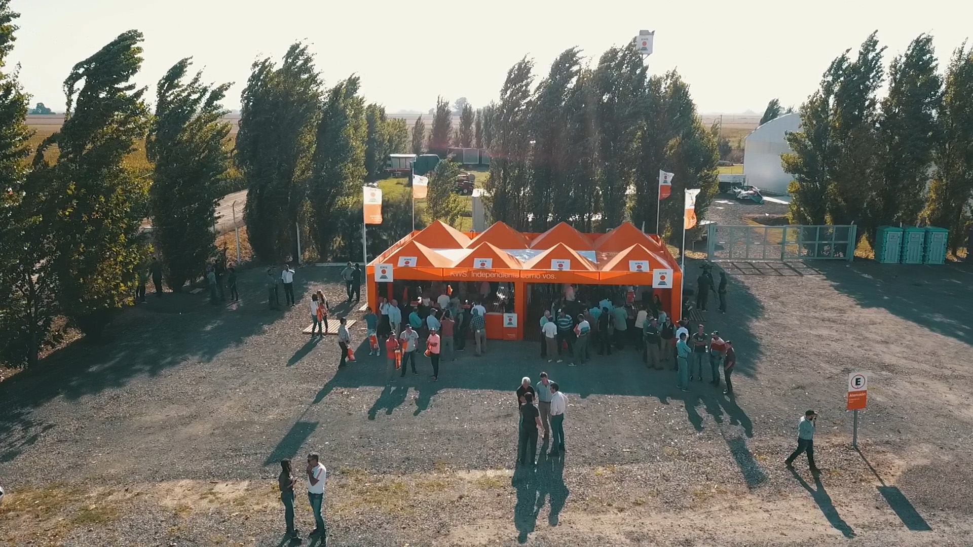 El equipo de ingenieros agrónomos de Agroservice KWS, presentaron las parcelas de híbridos para cosecha de grano