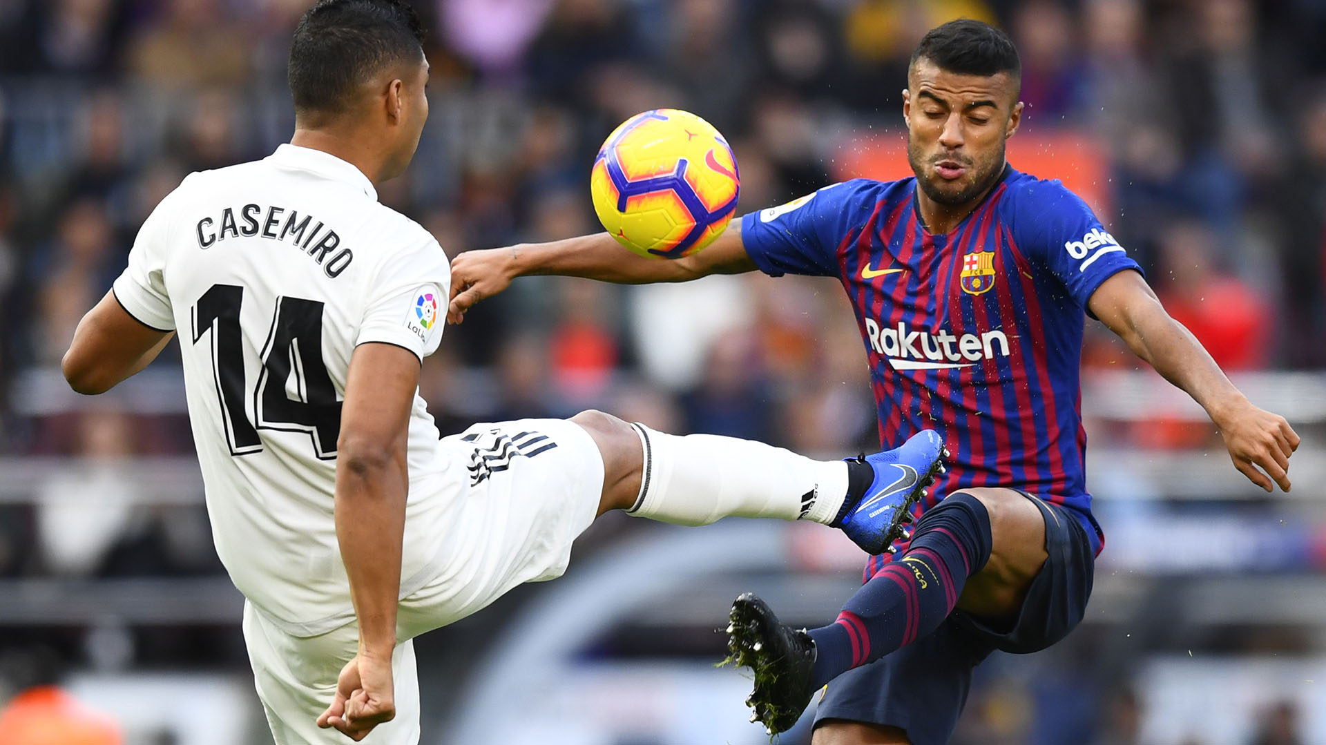 Rafinha reveló su deseo de vestir la camista del Flamengo (Photo by GABRIEL BOUYS / AFP)