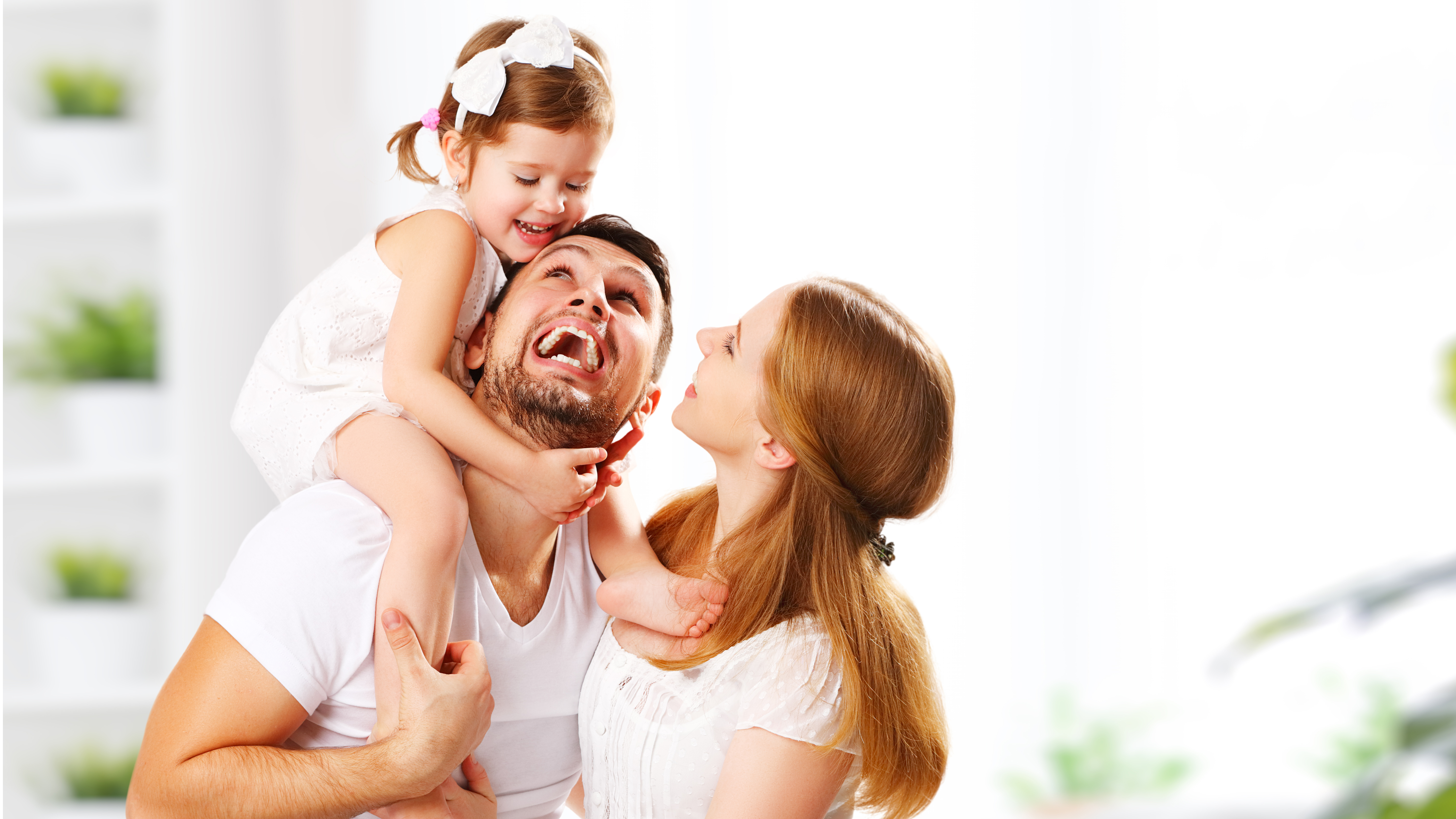 En tanto exista entre los padres un buen clima y un ambiente de respeto no tiene por qué haber conflictos psicológicos (Shutterstock)