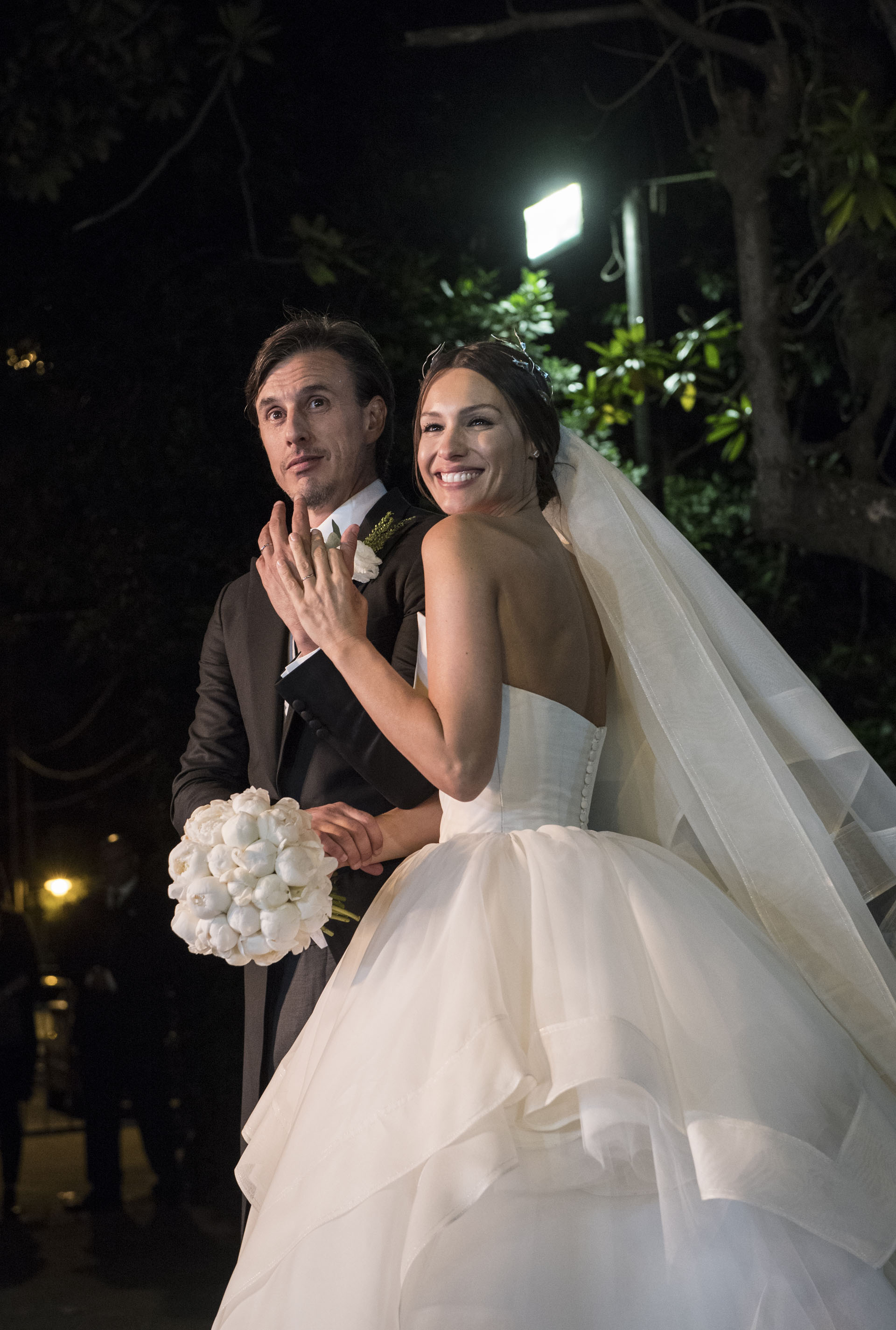 Para la ceremonia religiosa, los novios eligieron rezar la oración de San Francisco de Asis (Oración por la paz)