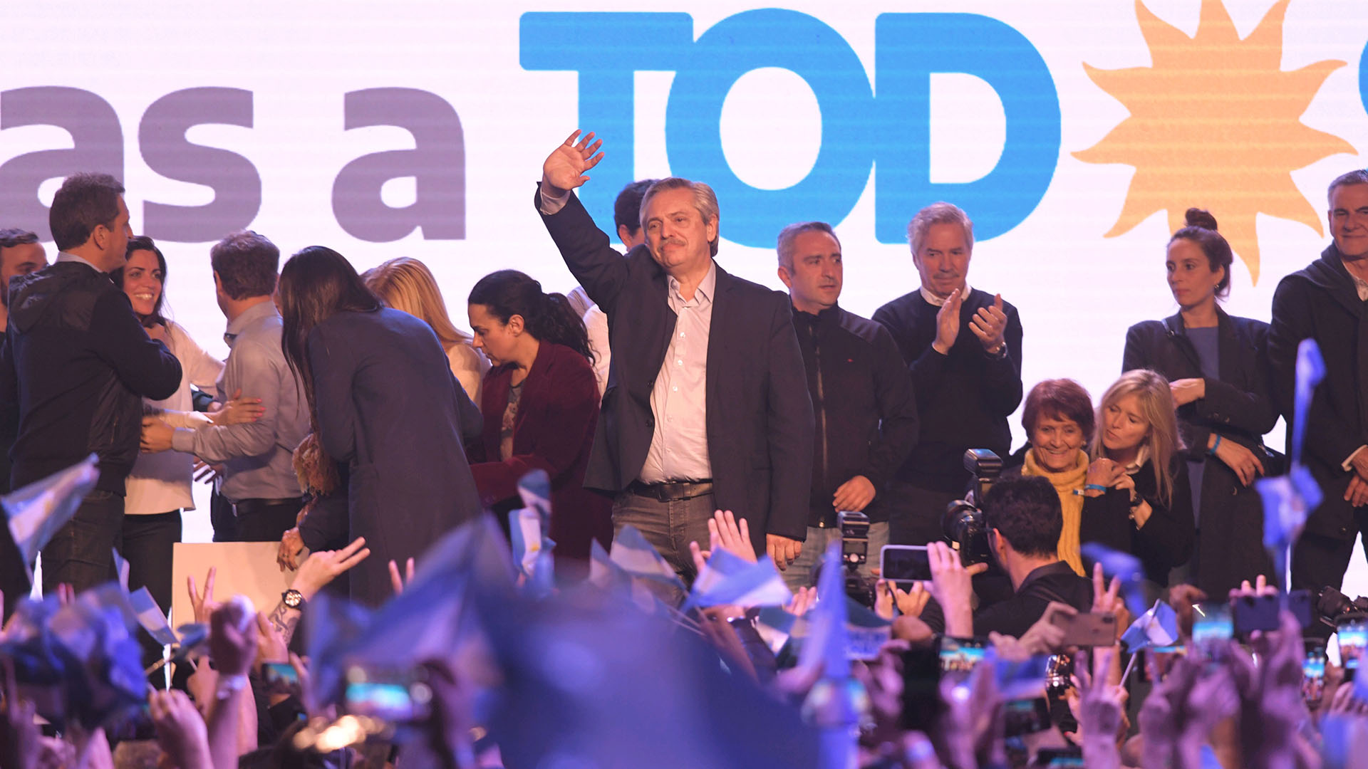 Alberto Fernández celebrando un rotundo triunfo el 11 de agosto, cuando obtuvo una diferencia por encima del 15% a nivel nacional.