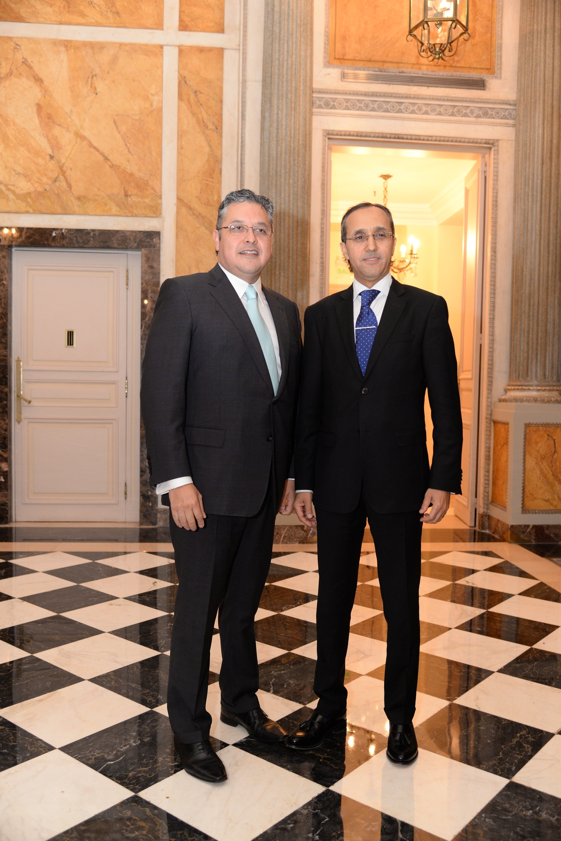 Ariel Blufstein junto al embajador de Marruecos, Fares Yassir