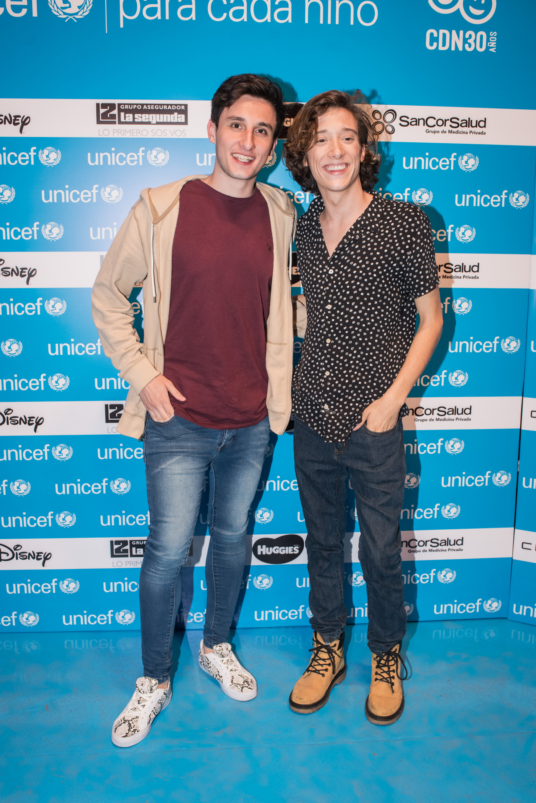 Fermín Bo y Lucas Spadafora. El primer show de la noche estuvo a cargo de jóvenes músicos e influencers, quienes presentaron el tema “Cuando seamos grandes”, una canción compuesta por Alejandro Lerner e inspirada en la Convención. Más cerca del final del evento, Mimí Maura, cantante y compositora internacional, sorprendió a los invitados con un exquisito repertorio