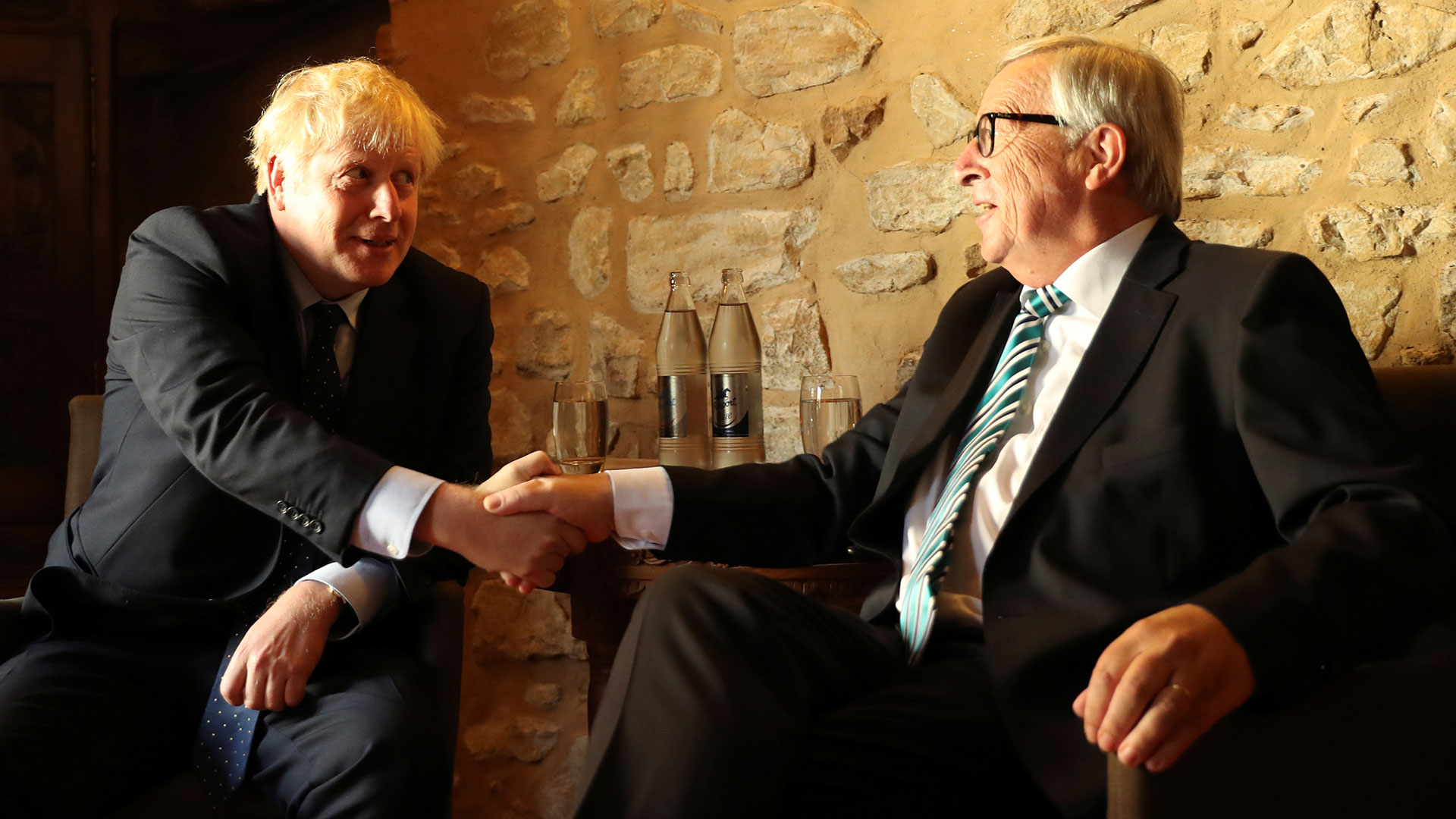 Boris Johnson y Jean-Claude Juncker (Reuters)