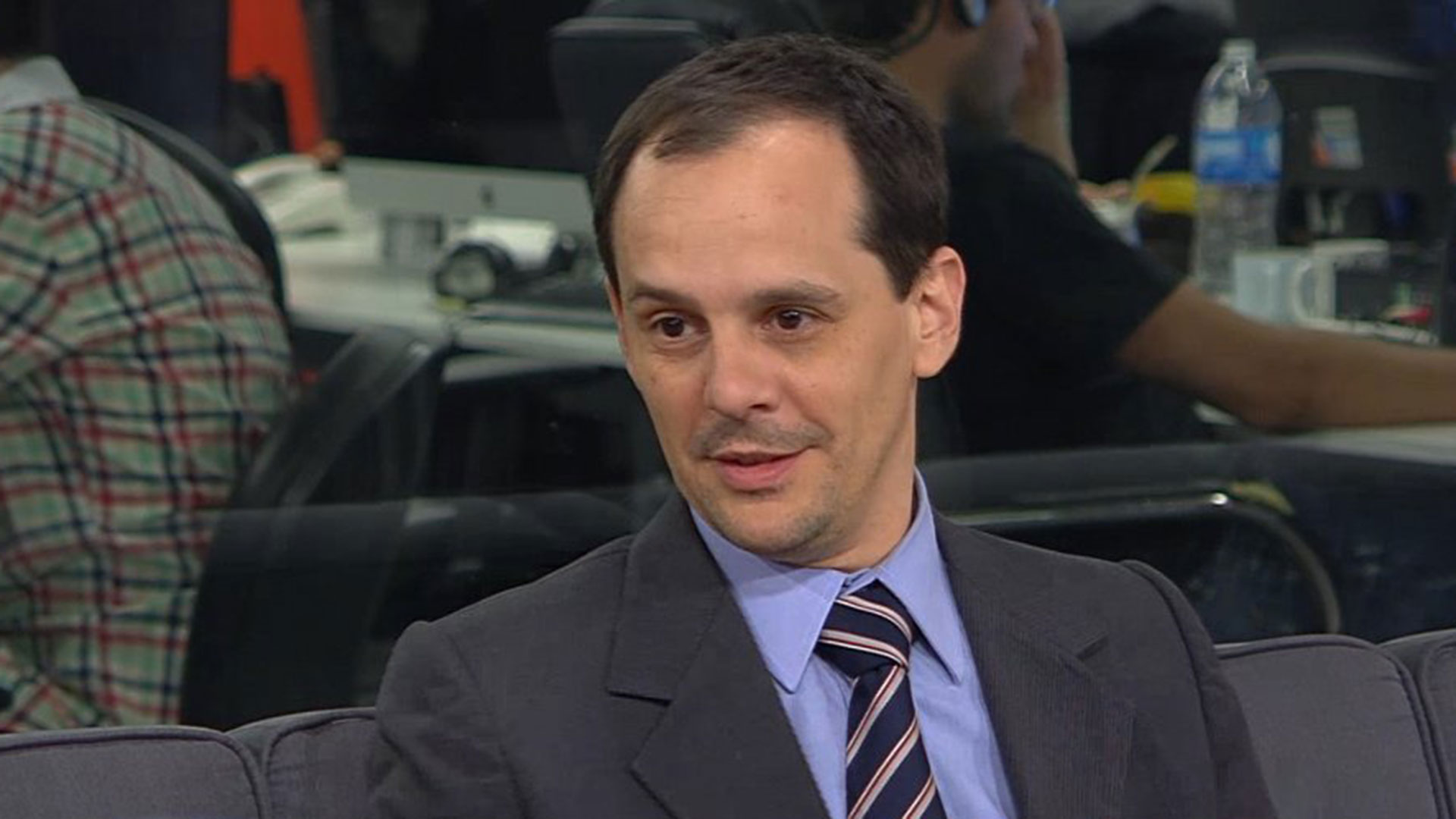 "En el REM se pregunta sobre un solo escenario, pero nosotros trabajamos como mínimo sobre tres", Fausto Spotorno