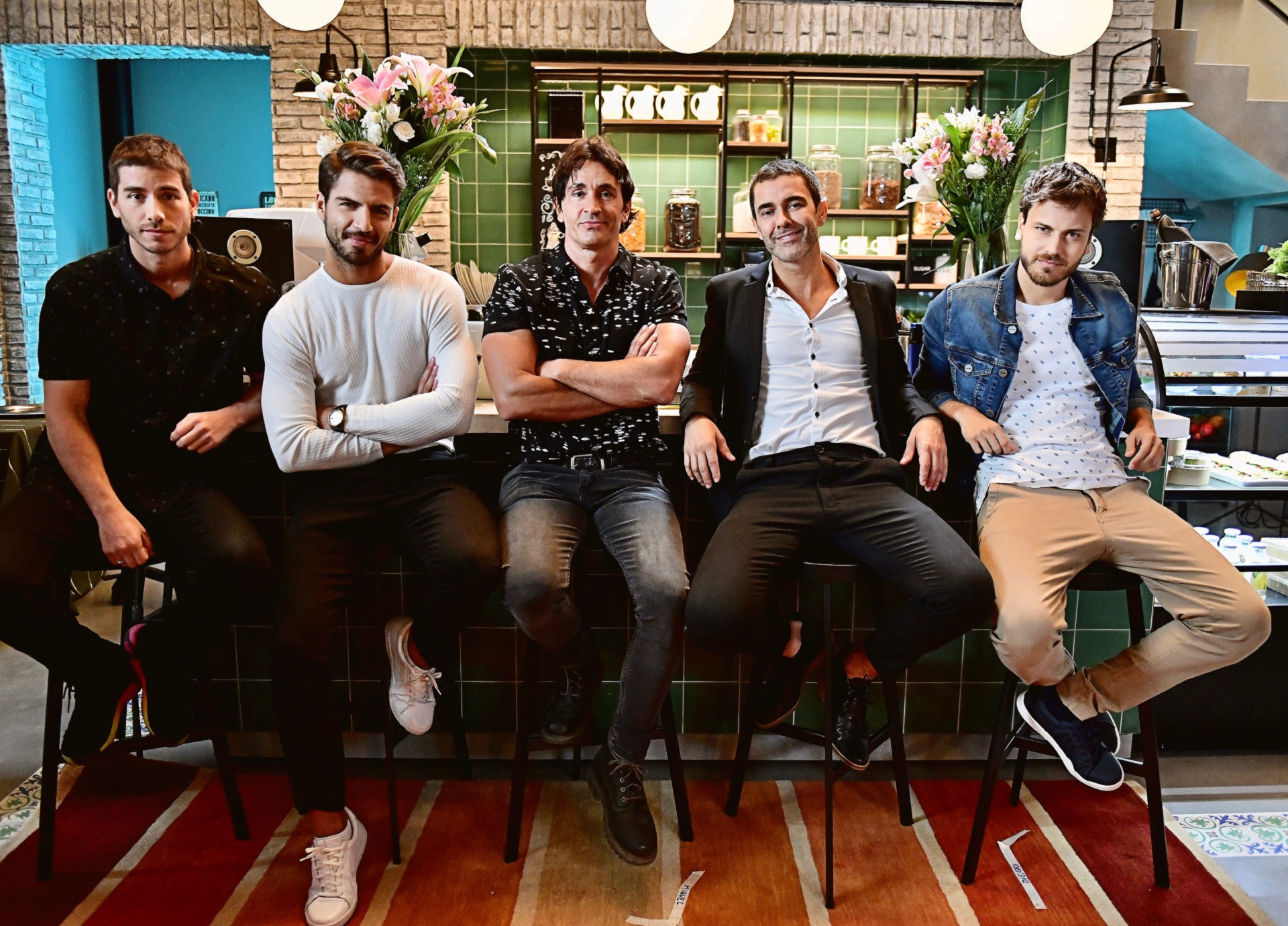El elenco masculino de "Separadas"