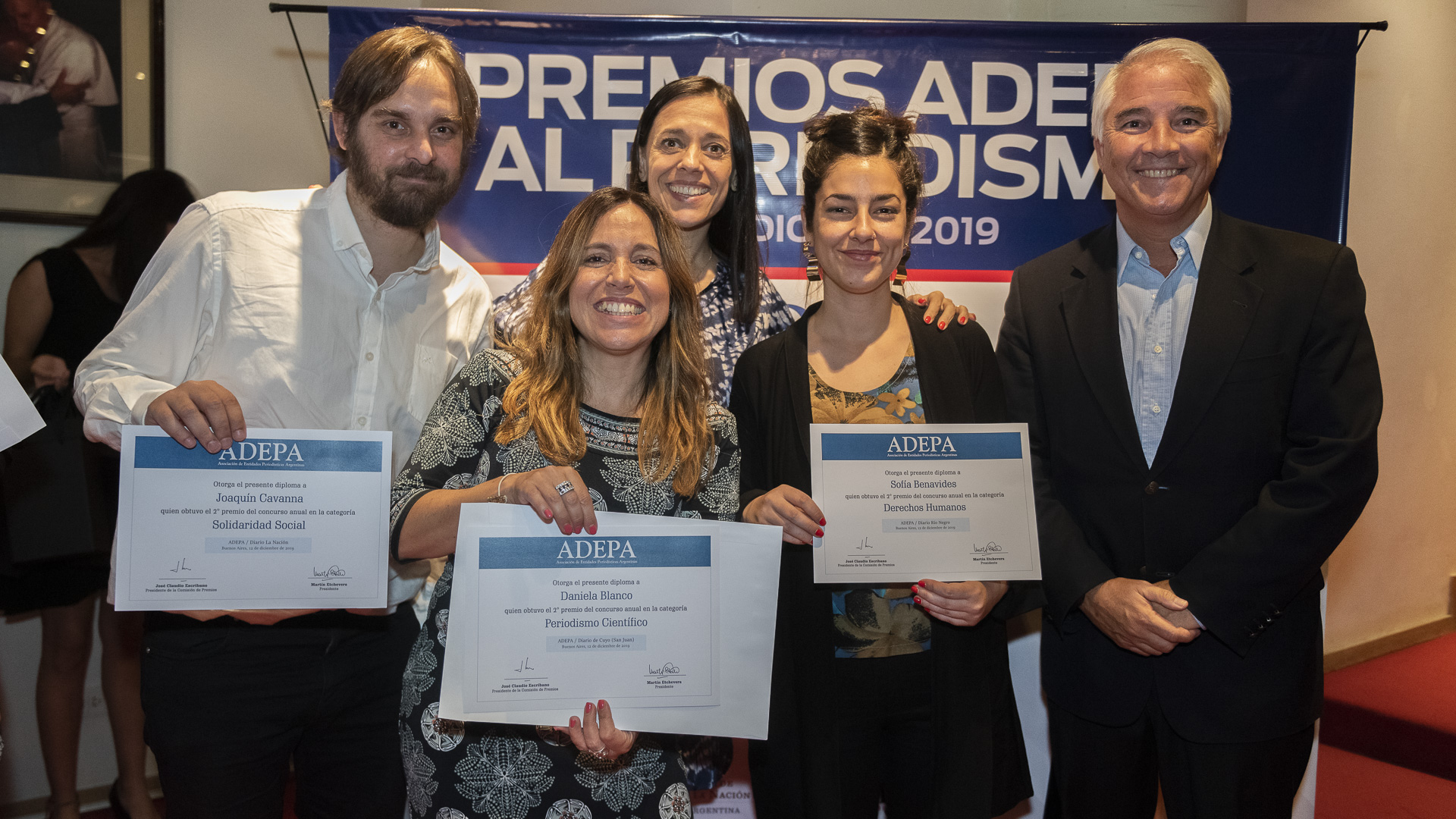 Infobae obtuvo 4 galardones : 1° premio en la categoría Niñez y Adolescencia, Gisele Sousa Dias. El 2° premio en la categoría Periodismo Científico, Daniela Blanco; el 2° premio en la categoría Solidaridad Social, Joaquín Cavanna; el 2° premio en la categoría Derechos Humanos, Sofía Benavides; y mención especial en la categoría Periodismo Judicial para Martín Angulo. Aquí los ganadores junto a la directora periodística de Infobae, Valeria Cavallo y al director de RRII de Infobae, Pablo Deluca