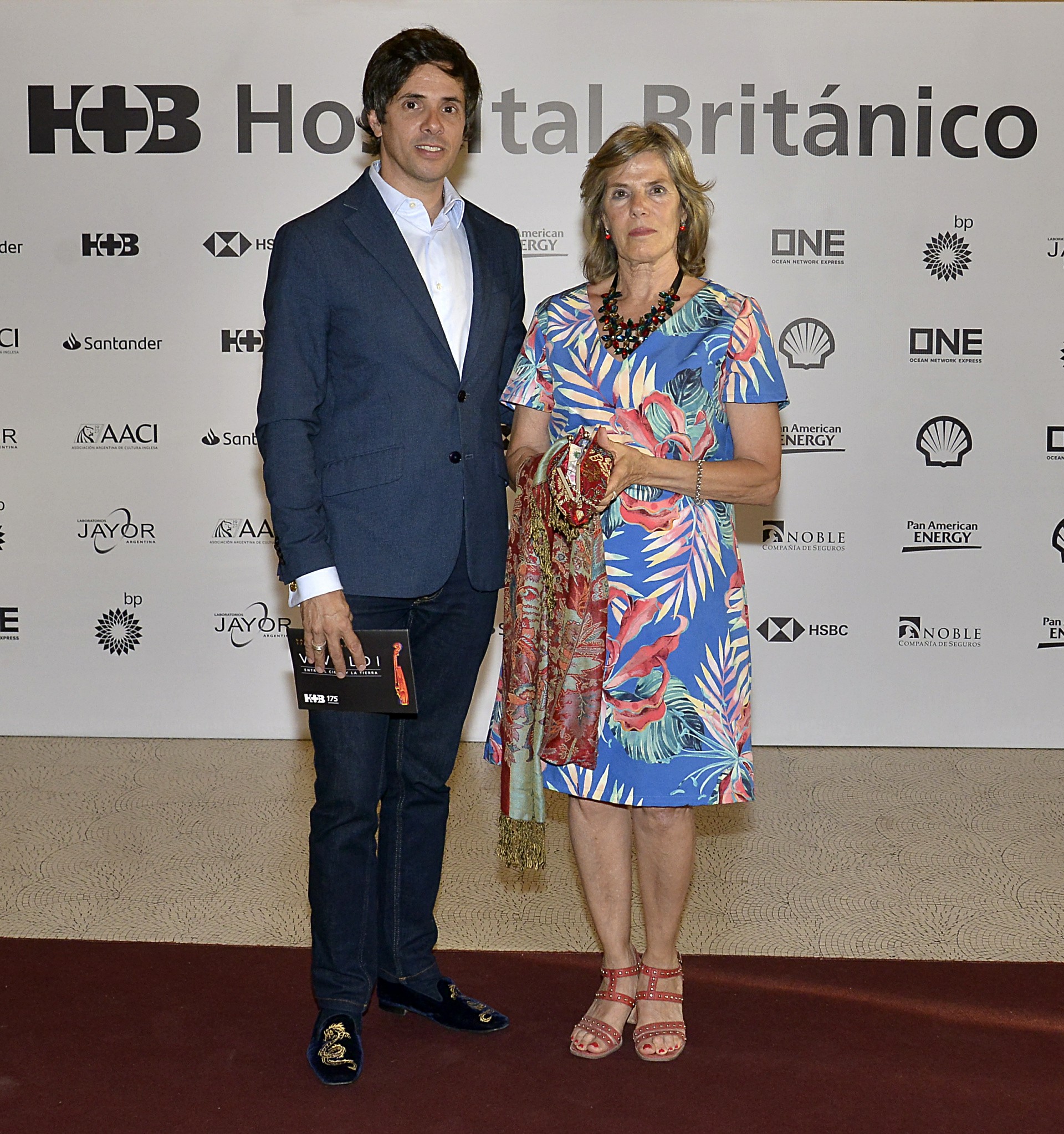 Roberto Funes Ugarte y su madre, Patricia Ugarte Moreno