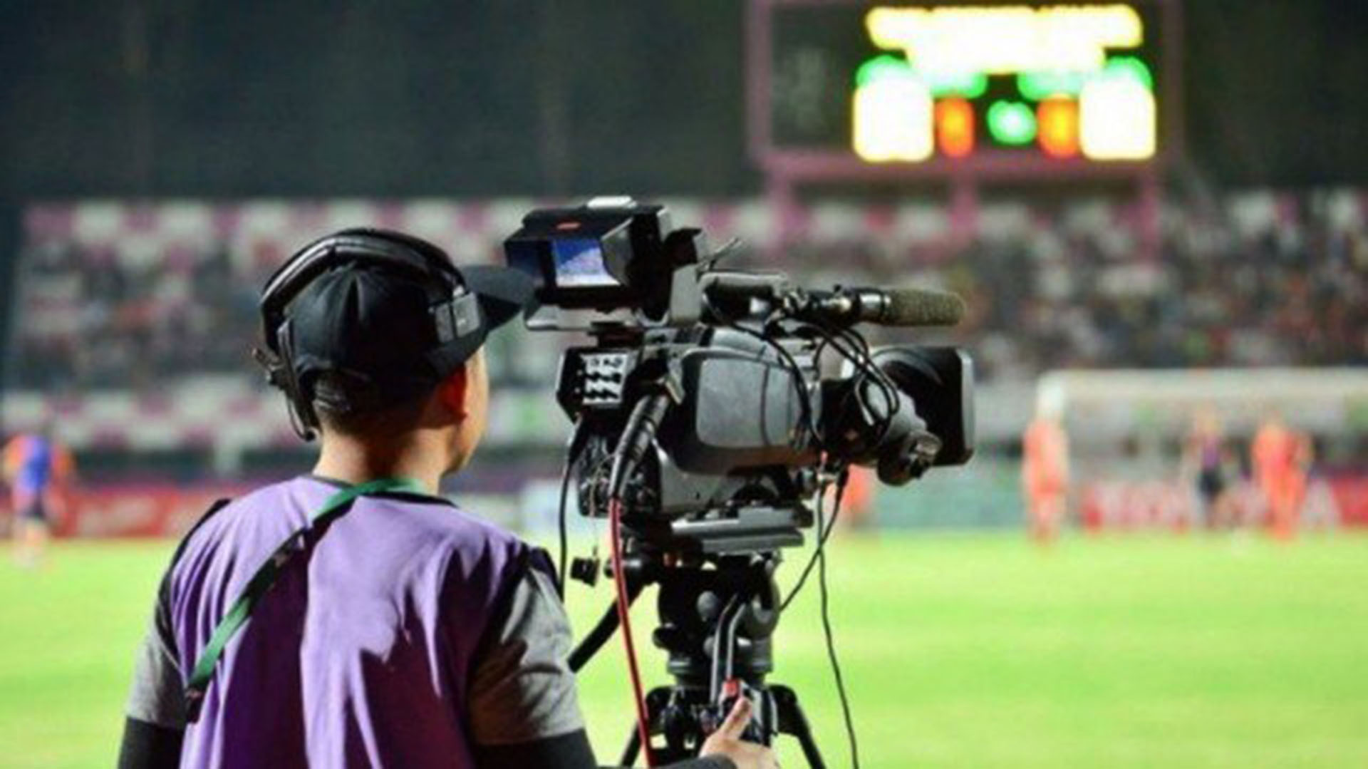 Entre las medidas tomadas durante el gobierno anterior, estuvo la disolución del Fútbol para todos, medida impulsada por el ex secretario general de la Presidencia, Fernando de Andreis,