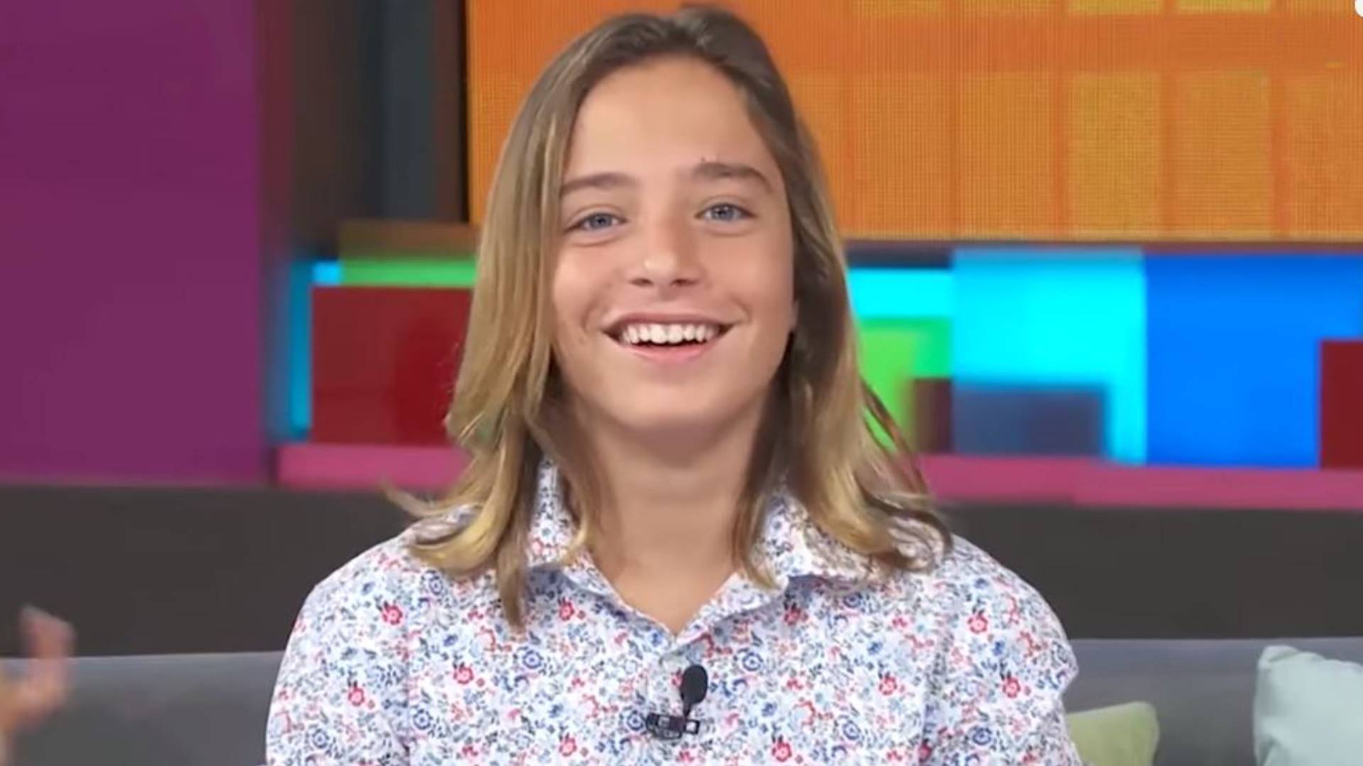 Izan Llunas siguió los pasos de su padre, Marcos Llunas, y abuelo, Dyango, en el mundo de la música (Foto: Captura de pantalla)