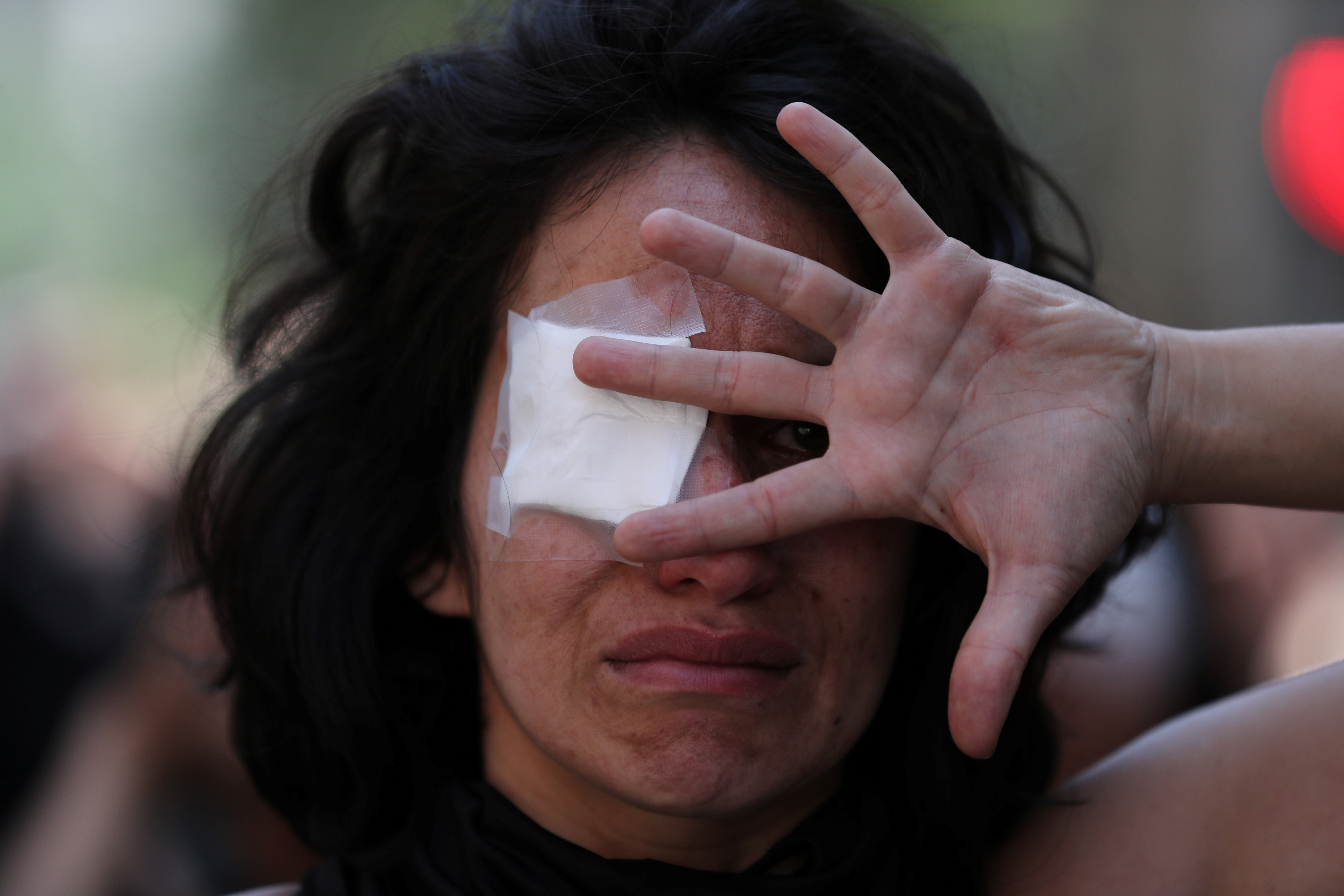 Performance en solidaridad con Gustavo Gatica (Reuters)