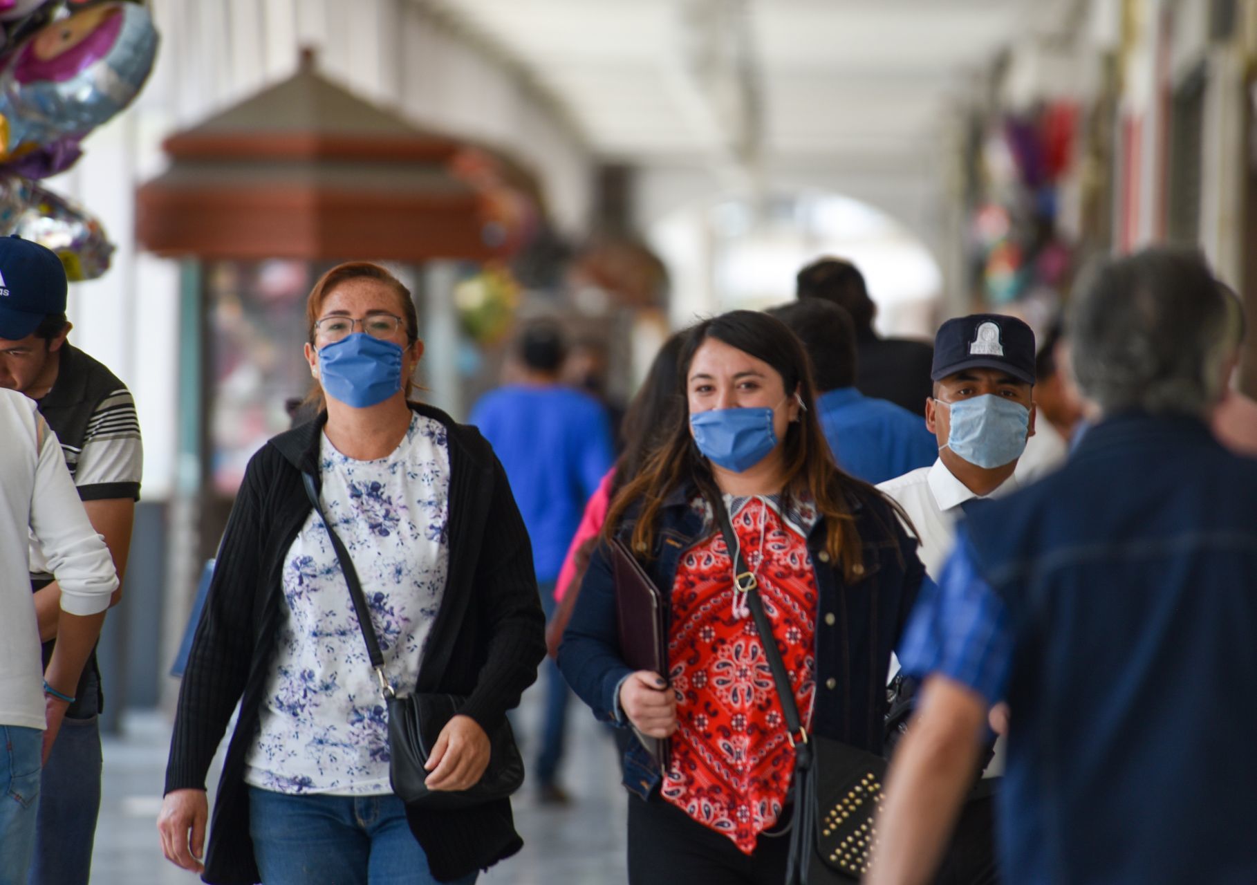 Alfredo del Mazo Maza, gobernador del Estado de México en un mensaje difundido por redes sociales invitó a la población del Estado de México a salir a la calle con cubrebocas y seguir tomando las medidas de higiene ante la pandemia de coronavirus, hasta el momento se han registrado 320 casos positivos de COVID-19. FOTO: CRISANTA ESPINOSA AGUILAR /CUARTOSCURO.COM
