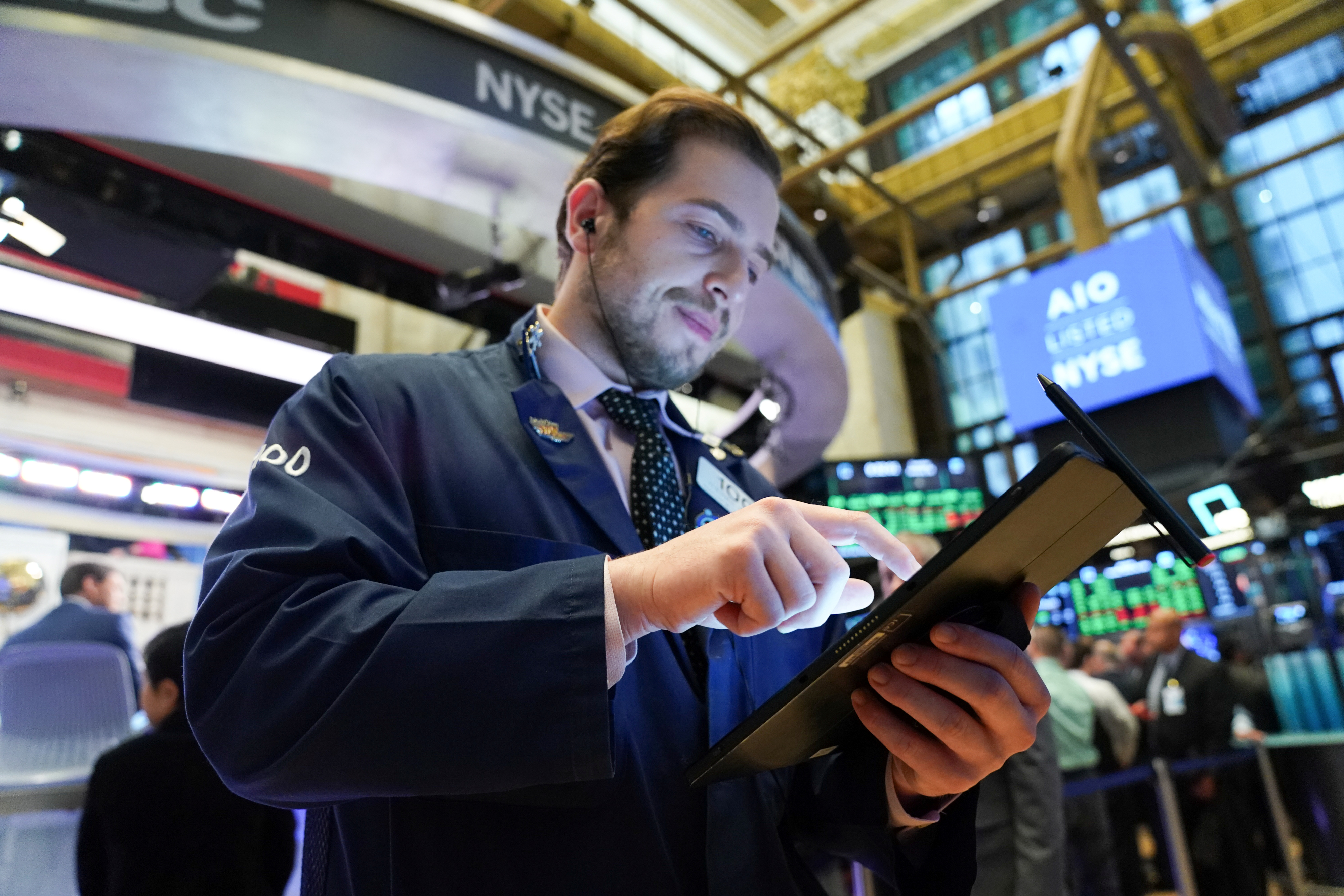 En los recintos financieros aguardan novedades sobre una multimillonaria reestructuración de deuda argentina.