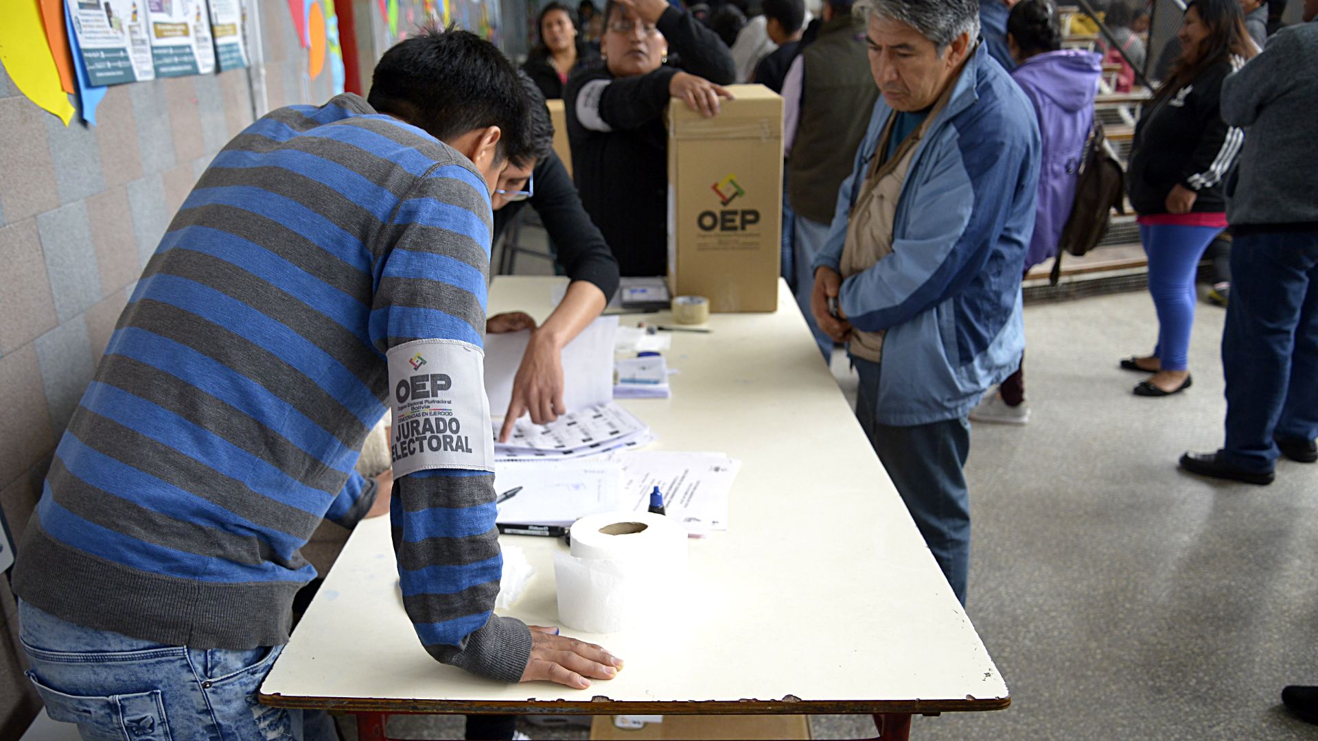 Los comicios fueron observados por veedores de organismos internacionales como la Organización de los Estados Americanos (OEA) y la Unión Europea (UE)