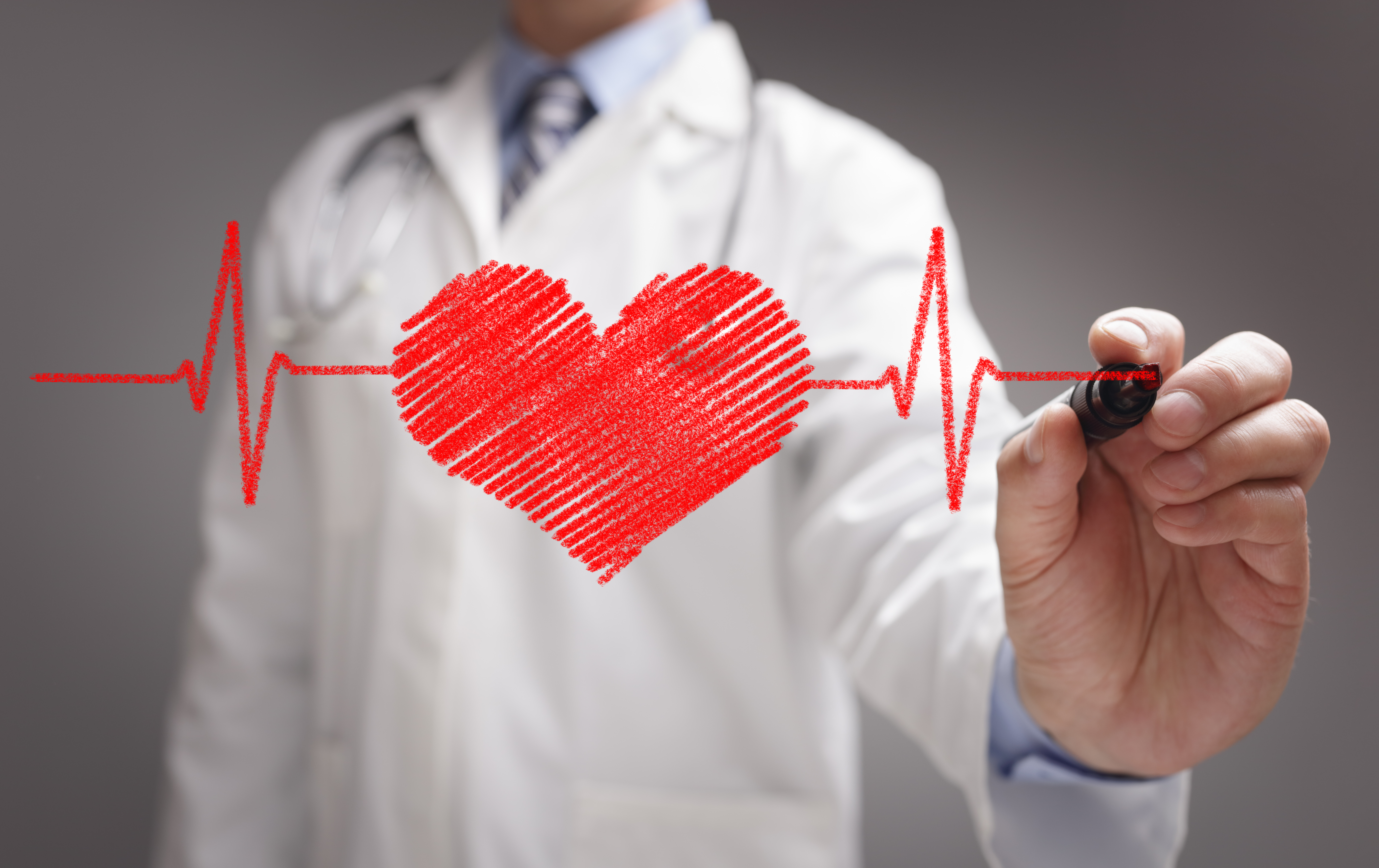 Los médicos cardiólogos afirman que la cuarentena ayuda a promover el sedentarismo y la mala alimentación a toda hora (Shutterstock)