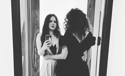 Joy Huerta, la vocalista del dueto Jesse & Joy, aprovechó el Día de San Valentín para mostrar por primera ver el rostro de su esposa Diana Atrim (Foto: Instagram)