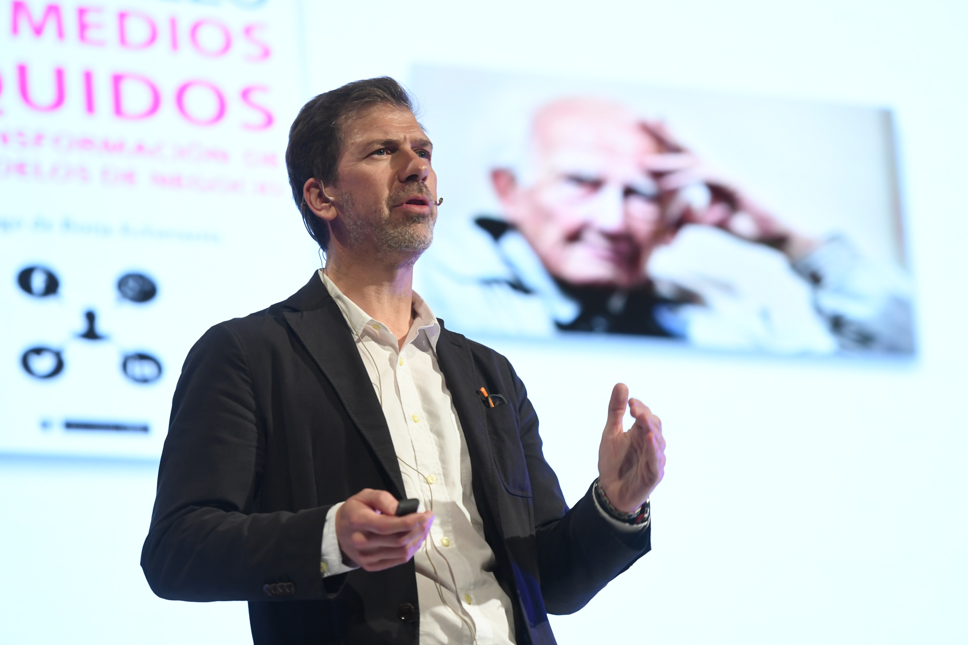 Pepe Cerezo, Director de la Consultora Evoca de España, ofreció un Keynote sobre las marcas y el nuevo ecosistema de medios