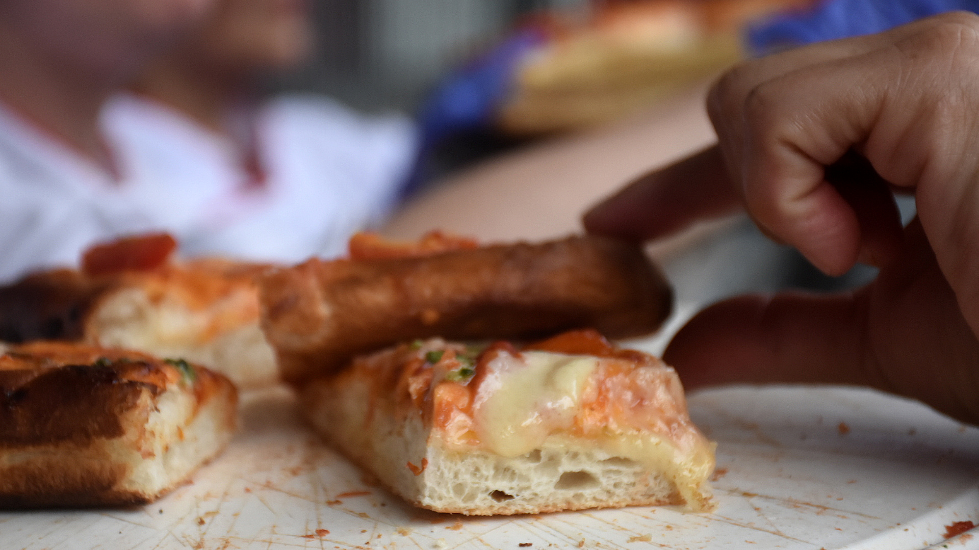 Los maestros pizzeros de Appyce con sus pizzas de degustación