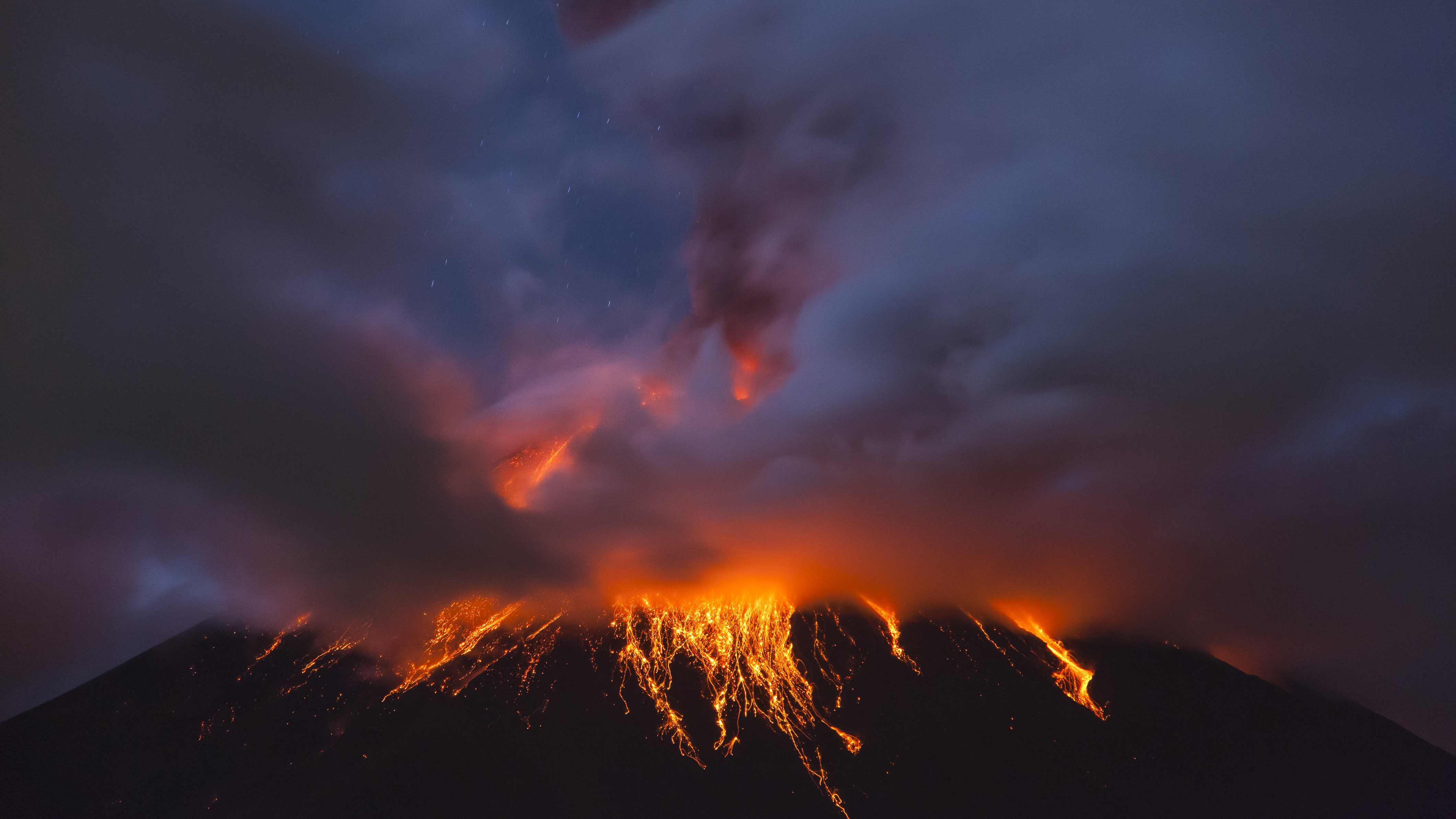 Tungurahua en erupción en 2011