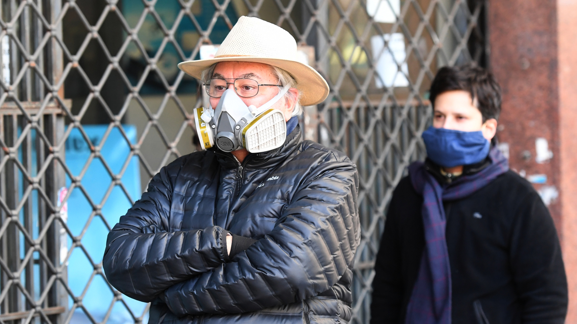 La medida fue dispuesta por el gobierno porteño con el objetivo de reducir posibles contagios de coronavirus y contempla multas de hasta $80 mil para quien no cumpla