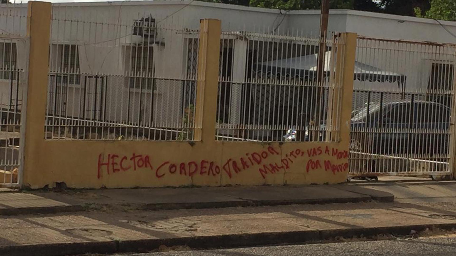 Con nombre y apellido, la FB dejó este mensaje en la casa de Héctor Cordero