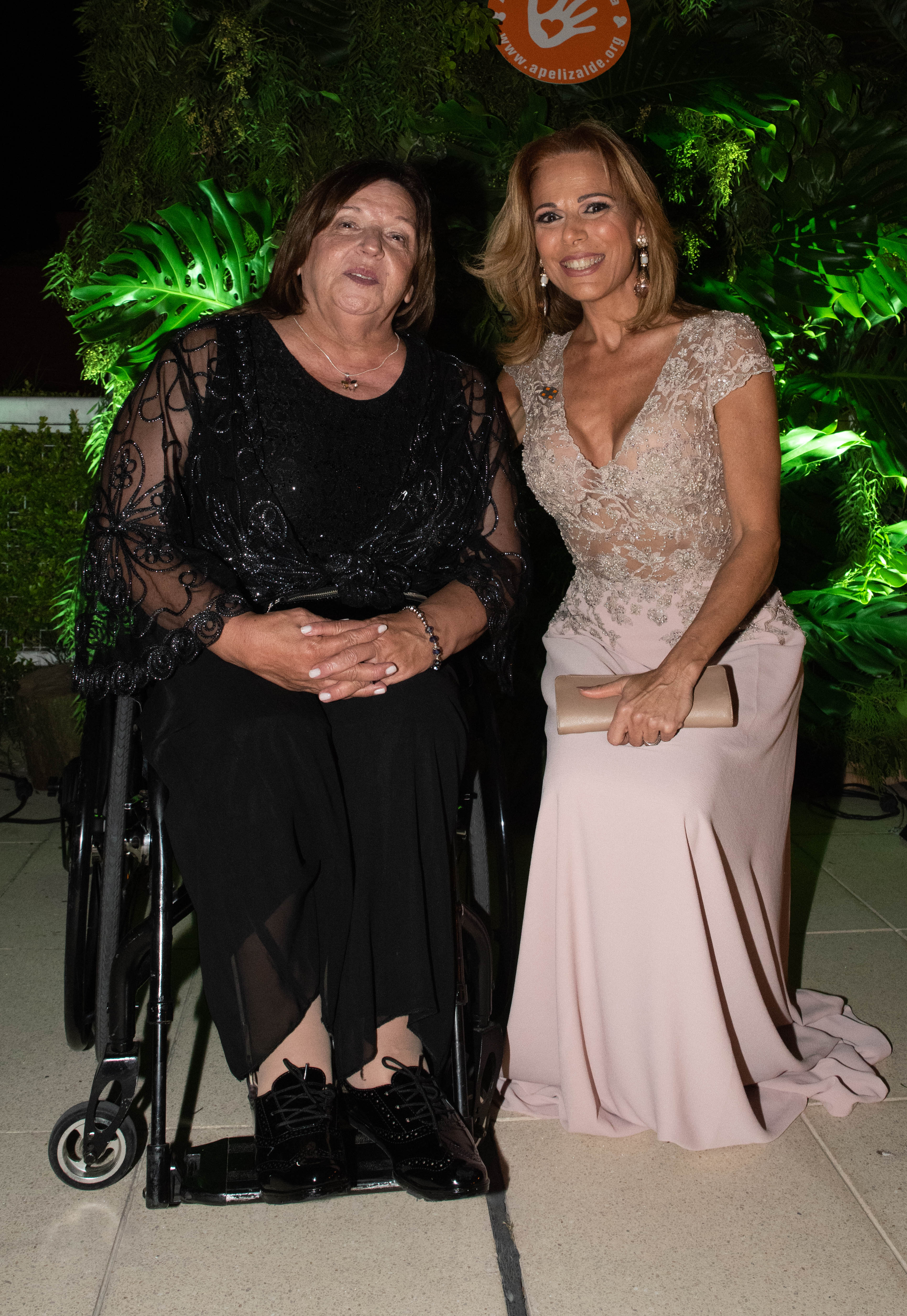 La presidente de CILSA, Silvia Carranza, junto a Iliana Calabró