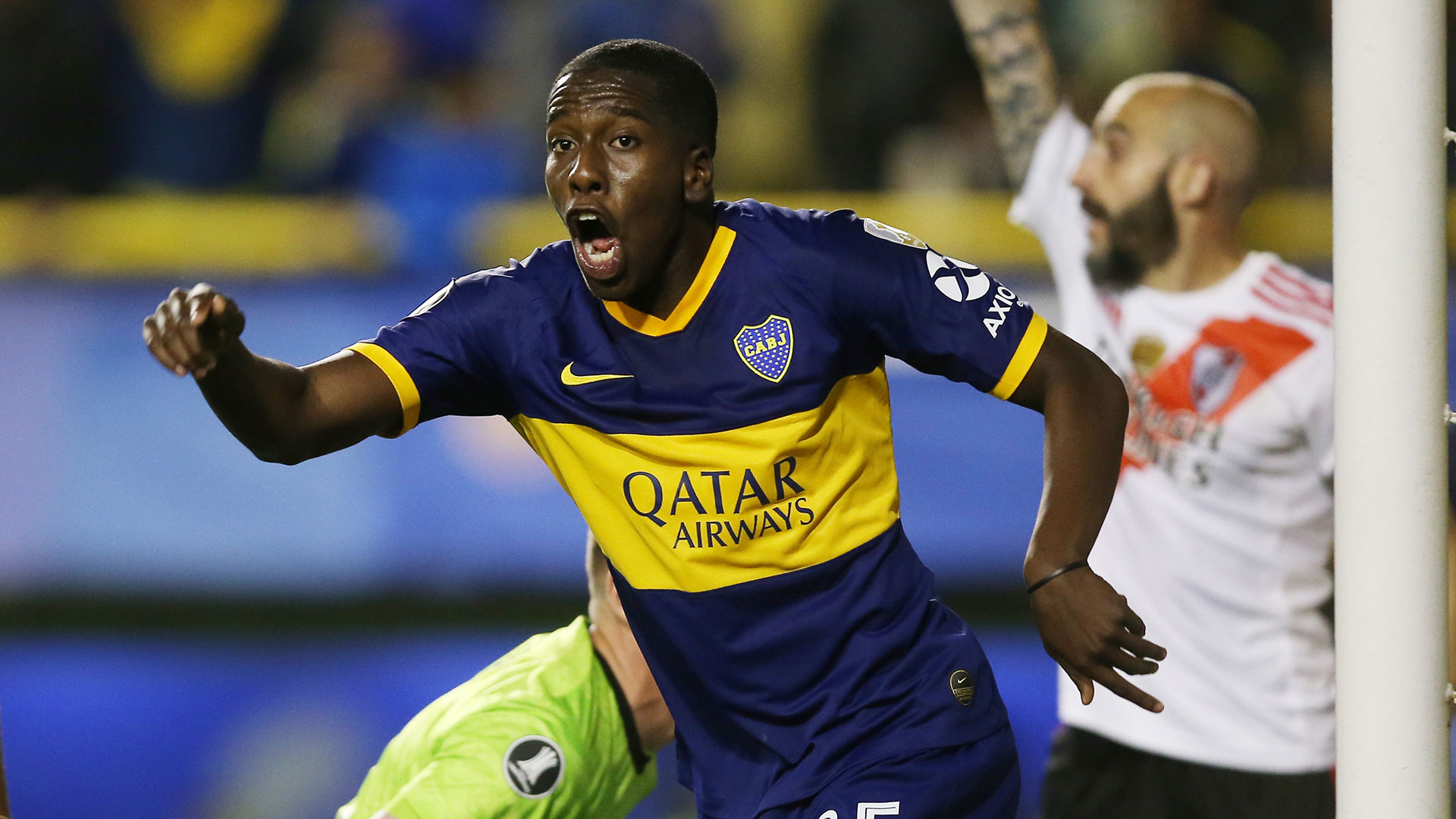 Hurtado, que ingresó por Wanchope, le dio esperanza a Boca con su gol a los 35 minutos del segundo tiempo