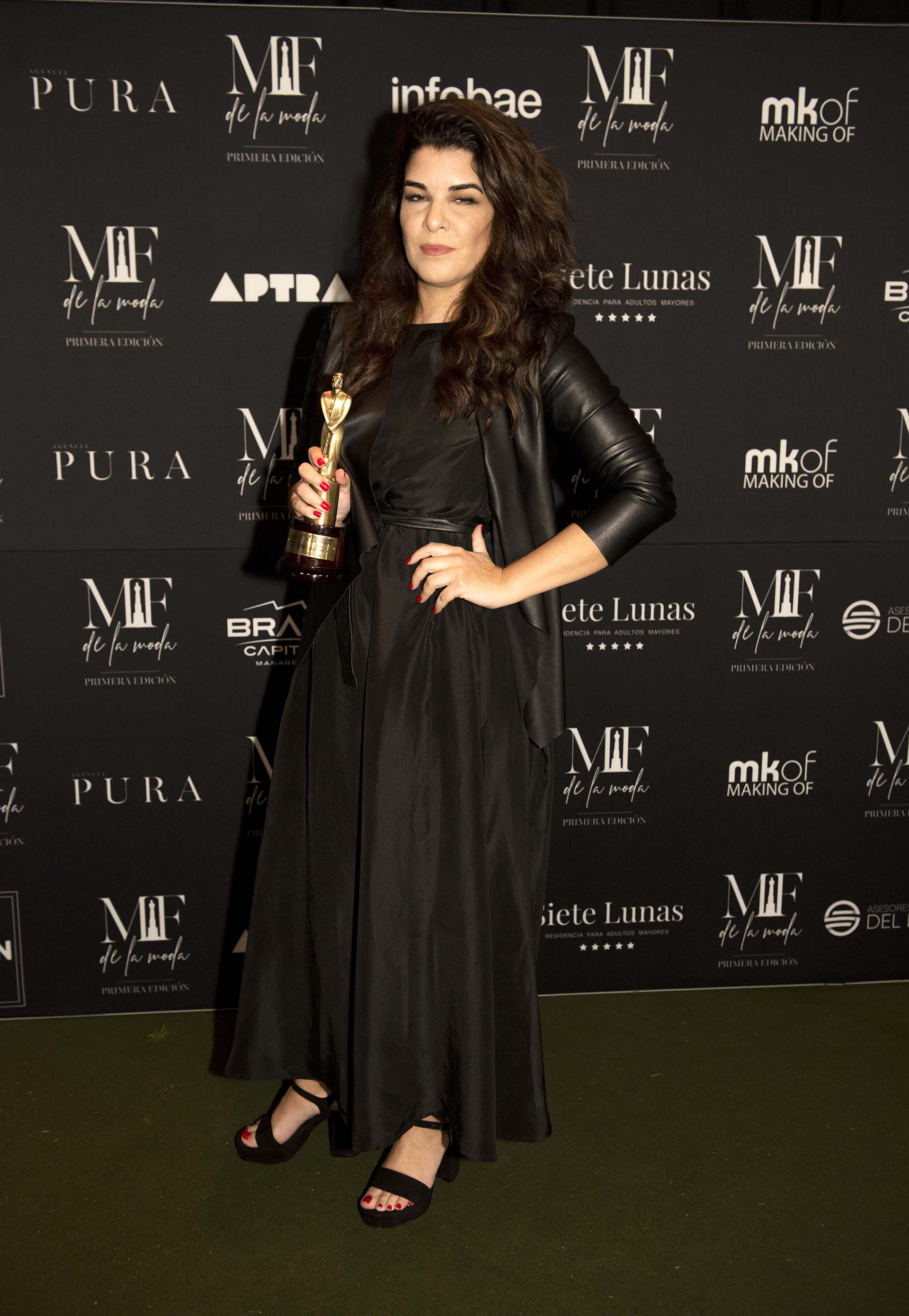 Bettina Frúmboli ganadora del MF de la moda en la categoría make up artist (Adrián Escandar)